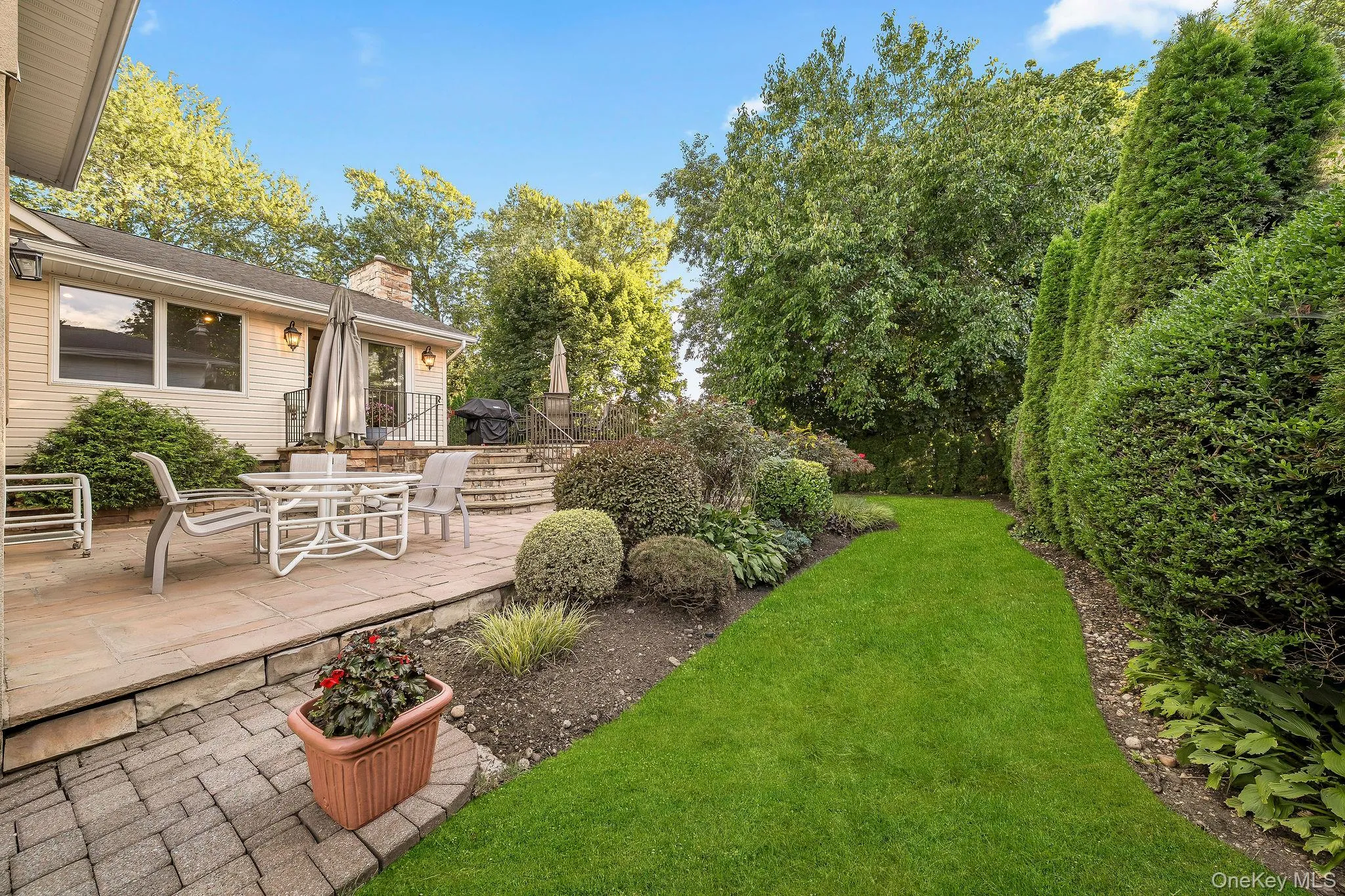 14 Kay Street, Oyster Bay, NY, 3 Bedrooms Bedrooms, 7 Rooms Rooms,2 BathroomsBathrooms,Residential,For Rent,Kay,0,1054054 14 Kay Street, Oyster Bay, NY, 3 Bedrooms Bedrooms, 7 Rooms Rooms,2 BathroomsBathrooms,Residential,For Rent,Kay,0,1054054