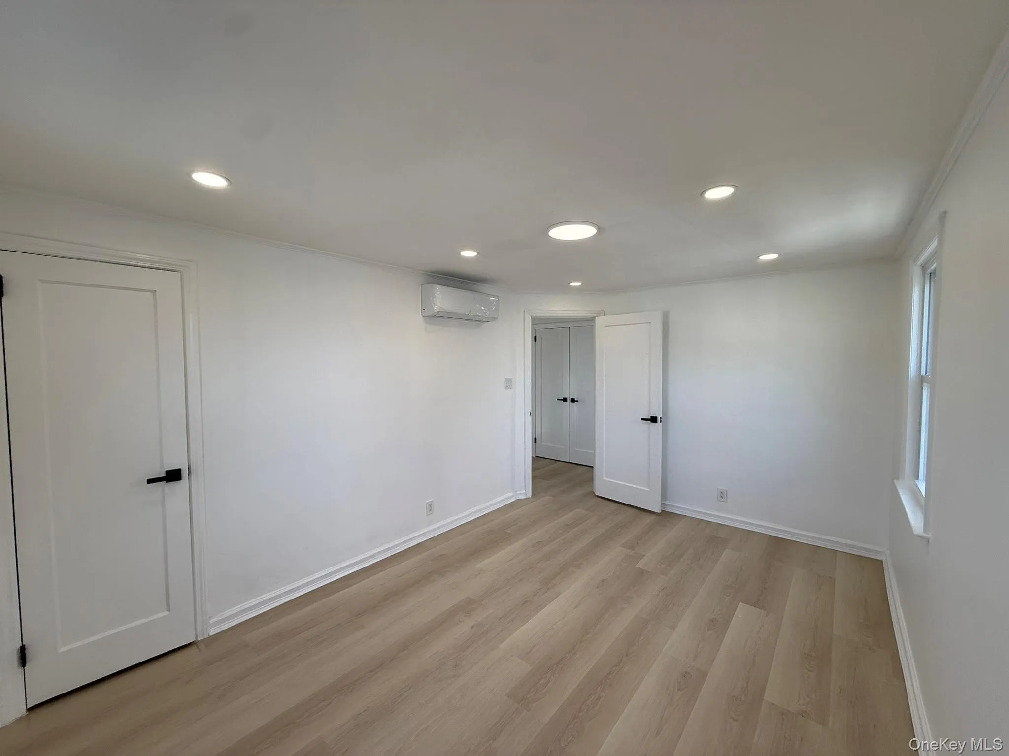375 Latham Road, North Hempstead, NY, 3 Bedrooms Bedrooms, 6 Rooms Rooms,2 BathroomsBathrooms,Residential,For Rent,Latham,0,1054055 375 Latham Road, North Hempstead, NY, 3 Bedrooms Bedrooms, 6 Rooms Rooms,2 BathroomsBathrooms,Residential,For Rent,Latham,0,1054055