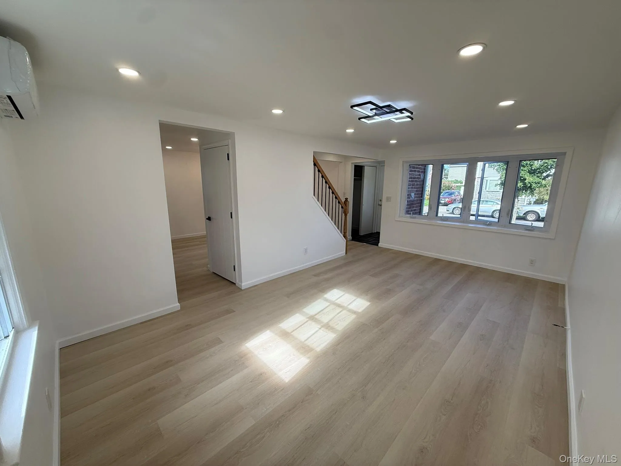 375 Latham Road, North Hempstead, NY, 3 Bedrooms Bedrooms, 6 Rooms Rooms,2 BathroomsBathrooms,Residential,For Rent,Latham,0,1054055 375 Latham Road, North Hempstead, NY, 3 Bedrooms Bedrooms, 6 Rooms Rooms,2 BathroomsBathrooms,Residential,For Rent,Latham,0,1054055