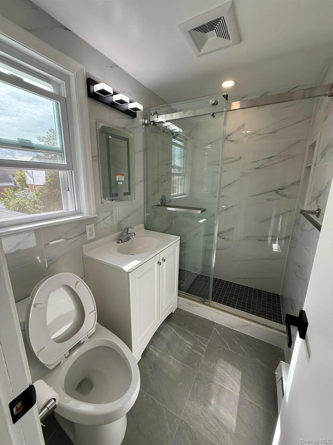 375 Latham Road, North Hempstead, NY, 3 Bedrooms Bedrooms, 6 Rooms Rooms,2 BathroomsBathrooms,Residential,For Rent,Latham,0,1054055 375 Latham Road, North Hempstead, NY, 3 Bedrooms Bedrooms, 6 Rooms Rooms,2 BathroomsBathrooms,Residential,For Rent,Latham,0,1054055