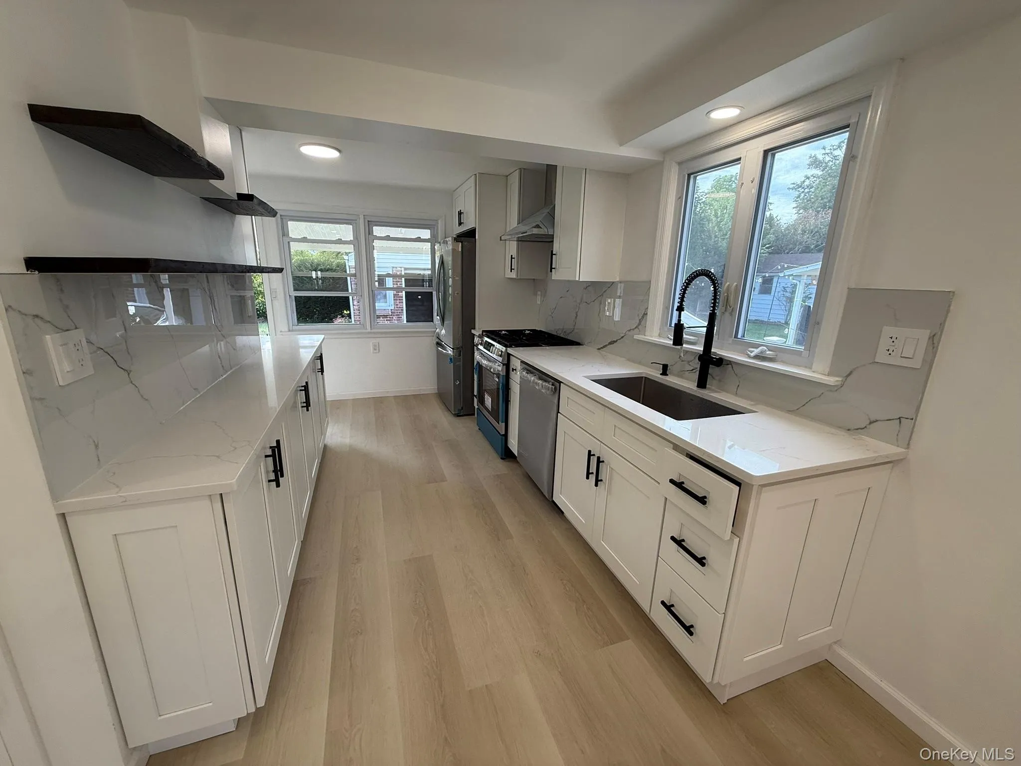 375 Latham Road, North Hempstead, NY, 3 Bedrooms Bedrooms, 6 Rooms Rooms,2 BathroomsBathrooms,Residential,For Rent,Latham,0,1054055 375 Latham Road, North Hempstead, NY, 3 Bedrooms Bedrooms, 6 Rooms Rooms,2 BathroomsBathrooms,Residential,For Rent,Latham,0,1054055