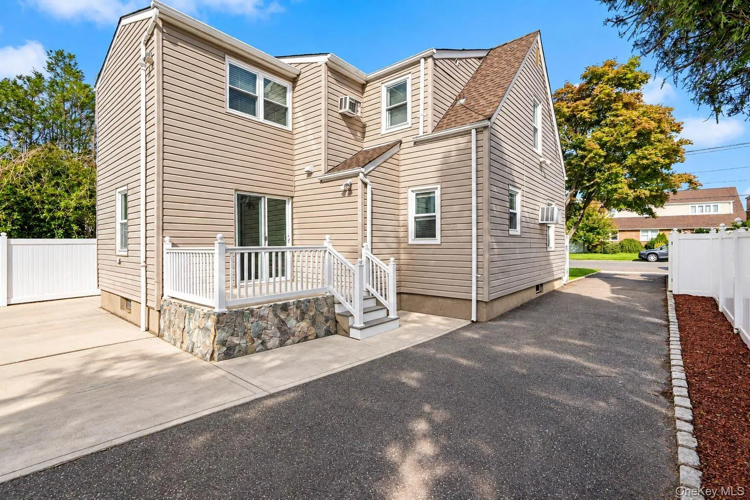 173 2nd Street, Oyster Bay, NY, 3 Bedrooms Bedrooms, 7 Rooms Rooms,2 BathroomsBathrooms,Residential,For Rent,2nd,0,1054063 173 2nd Street, Oyster Bay, NY, 3 Bedrooms Bedrooms, 7 Rooms Rooms,2 BathroomsBathrooms,Residential,For Rent,2nd,0,1054063