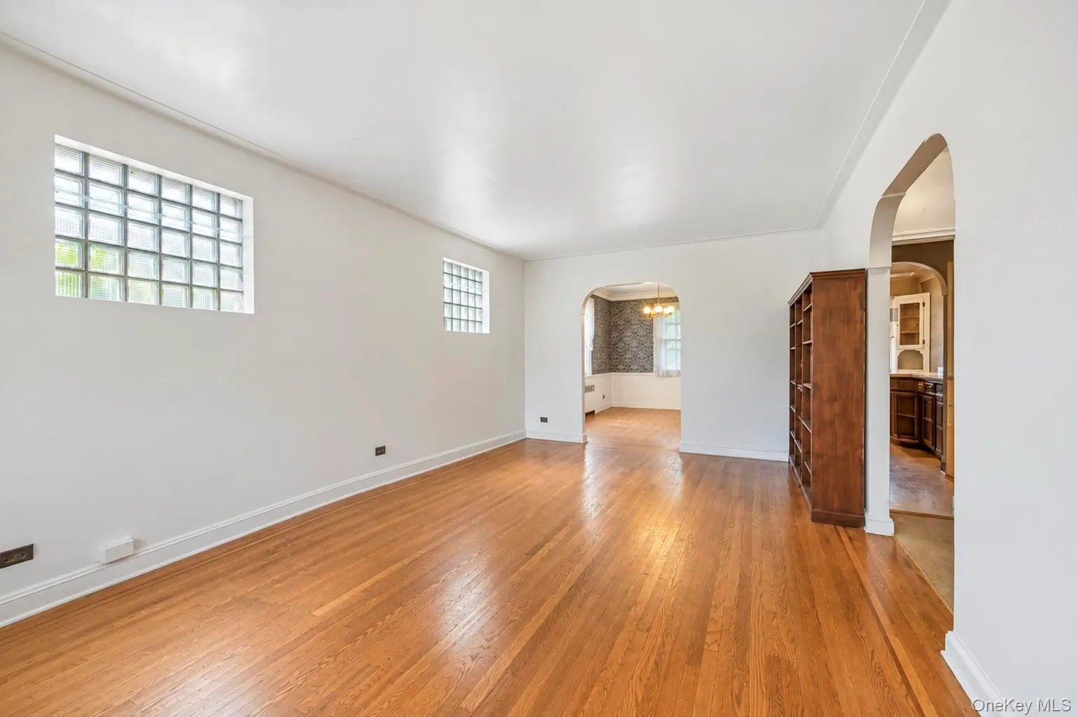 1845 Hering Avenue, New York, NY, 3 Bedrooms Bedrooms, 6 Rooms Rooms,2 BathroomsBathrooms,Residential,For Rent,Hering,0,1054064 1845 Hering Avenue, New York, NY, 3 Bedrooms Bedrooms, 6 Rooms Rooms,2 BathroomsBathrooms,Residential,For Rent,Hering,0,1054064