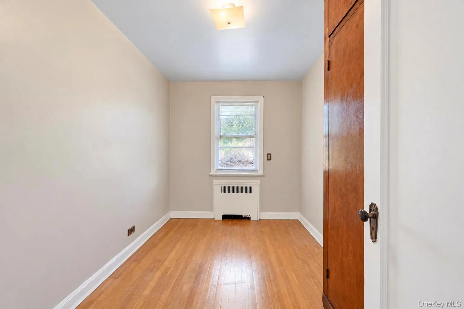 1845 Hering Avenue, New York, NY, 3 Bedrooms Bedrooms, 6 Rooms Rooms,2 BathroomsBathrooms,Residential,For Rent,Hering,0,1054064 1845 Hering Avenue, New York, NY, 3 Bedrooms Bedrooms, 6 Rooms Rooms,2 BathroomsBathrooms,Residential,For Rent,Hering,0,1054064