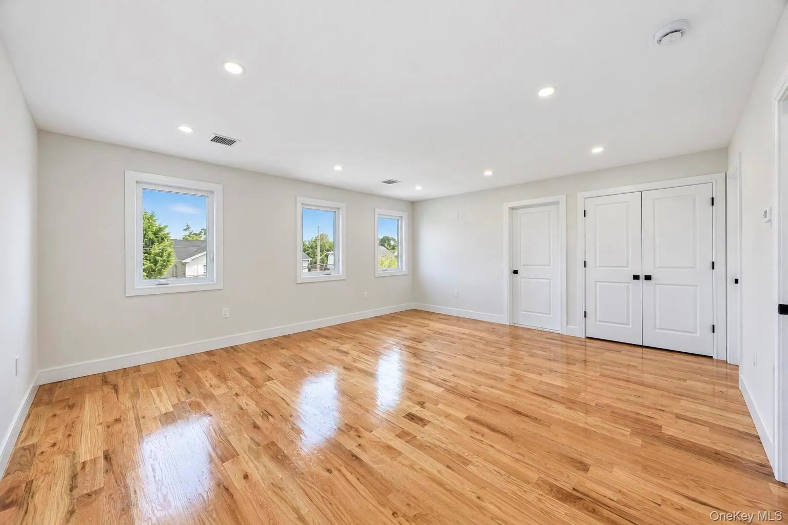 18 Sportsmans Avenue, Hempstead, NY, 4 Bedrooms Bedrooms, 9 Rooms Rooms,3 BathroomsBathrooms,Residential,For Rent,Sportsmans,0,1054065 18 Sportsmans Avenue, Hempstead, NY, 4 Bedrooms Bedrooms, 9 Rooms Rooms,3 BathroomsBathrooms,Residential,For Rent,Sportsmans,0,1054065