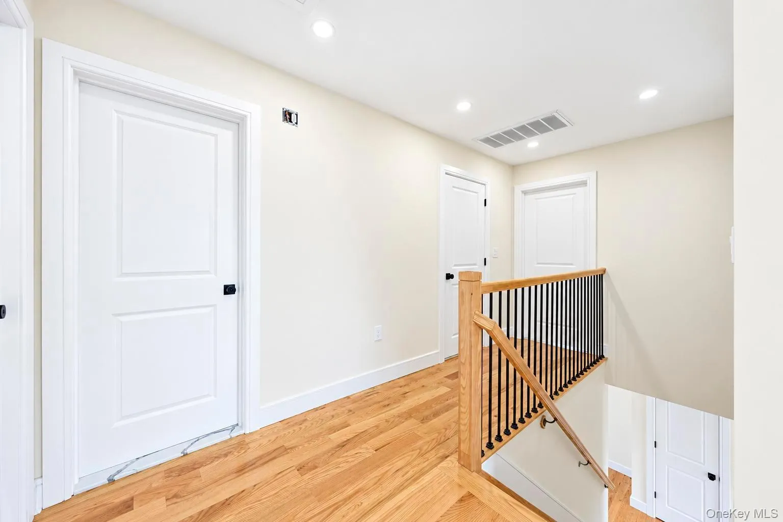 18 Sportsmans Avenue, Hempstead, NY, 4 Bedrooms Bedrooms, 9 Rooms Rooms,3 BathroomsBathrooms,Residential,For Rent,Sportsmans,0,1054065 18 Sportsmans Avenue, Hempstead, NY, 4 Bedrooms Bedrooms, 9 Rooms Rooms,3 BathroomsBathrooms,Residential,For Rent,Sportsmans,0,1054065