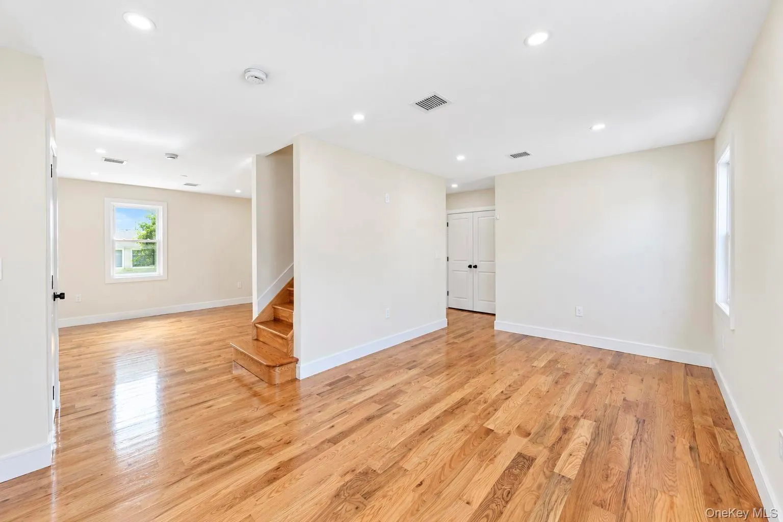 18 Sportsmans Avenue, Hempstead, NY, 4 Bedrooms Bedrooms, 9 Rooms Rooms,3 BathroomsBathrooms,Residential,For Rent,Sportsmans,0,1054065 18 Sportsmans Avenue, Hempstead, NY, 4 Bedrooms Bedrooms, 9 Rooms Rooms,3 BathroomsBathrooms,Residential,For Rent,Sportsmans,0,1054065