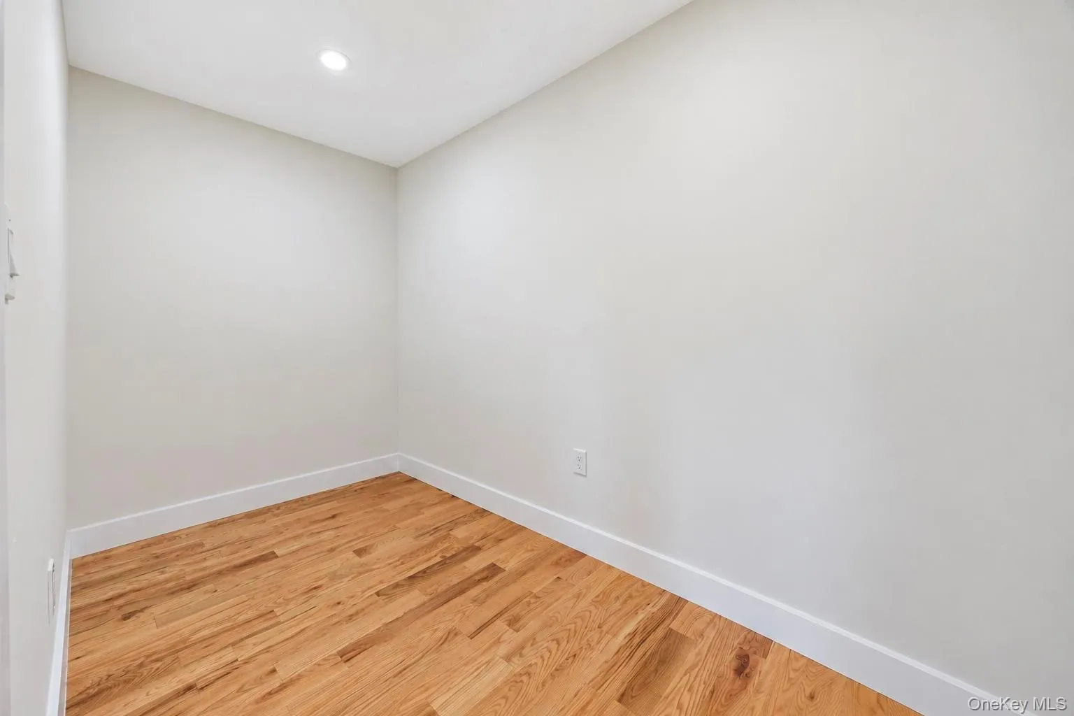 18 Sportsmans Avenue, Hempstead, NY, 4 Bedrooms Bedrooms, 9 Rooms Rooms,3 BathroomsBathrooms,Residential,For Rent,Sportsmans,0,1054065 18 Sportsmans Avenue, Hempstead, NY, 4 Bedrooms Bedrooms, 9 Rooms Rooms,3 BathroomsBathrooms,Residential,For Rent,Sportsmans,0,1054065