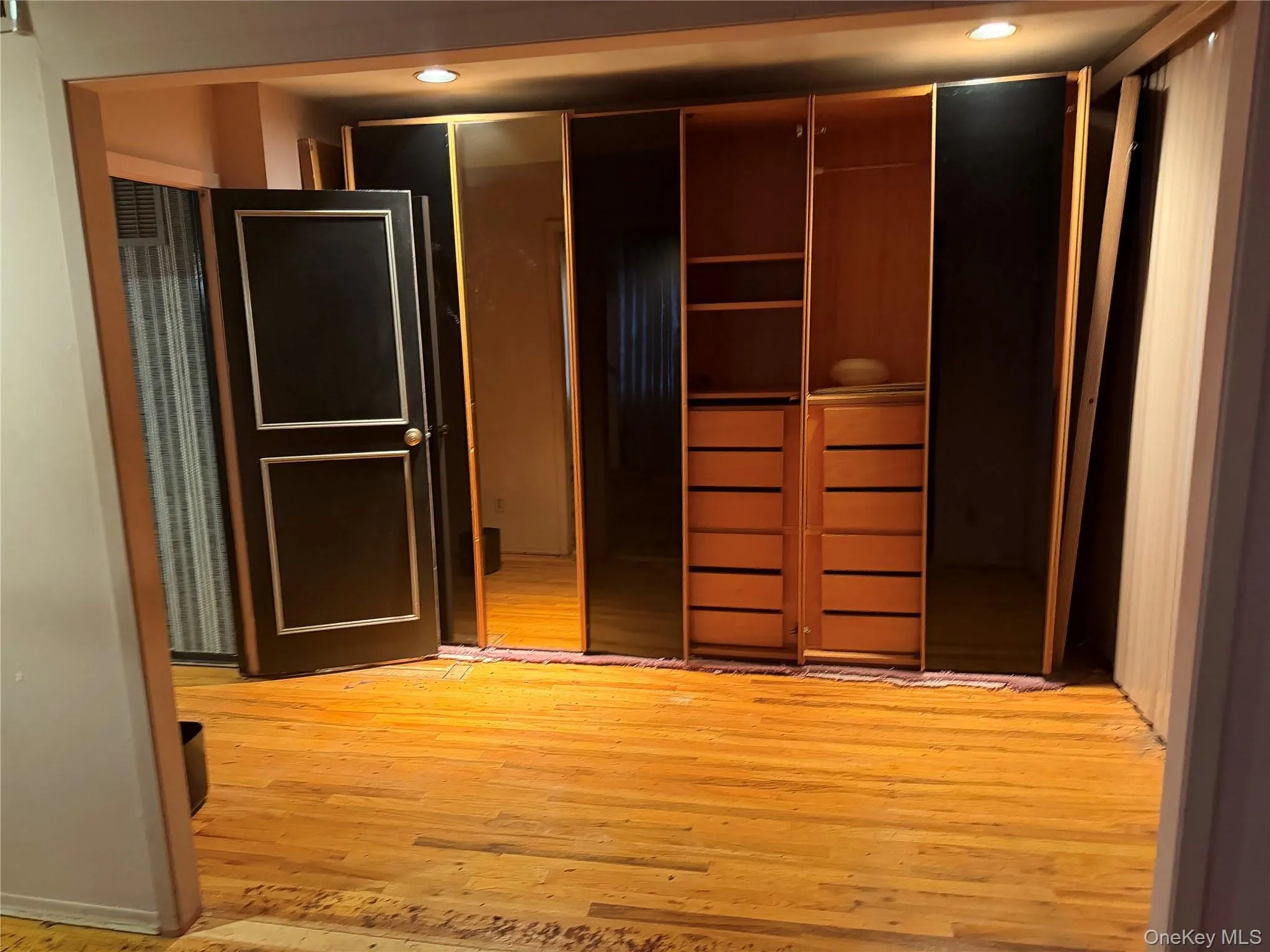 6275 Douglaston Parkway, New York, NY, 4 Bedrooms Bedrooms, 7 Rooms Rooms,2 BathroomsBathrooms,Residential,For Rent,Douglaston,0,1054068 6275 Douglaston Parkway, New York, NY, 4 Bedrooms Bedrooms, 7 Rooms Rooms,2 BathroomsBathrooms,Residential,For Rent,Douglaston,0,1054068