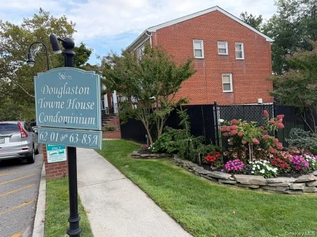 6275 Douglaston Parkway, New York, NY, 4 Bedrooms Bedrooms, 7 Rooms Rooms,2 BathroomsBathrooms,Residential,For Rent,Douglaston,0,1054068 6275 Douglaston Parkway, New York, NY, 4 Bedrooms Bedrooms, 7 Rooms Rooms,2 BathroomsBathrooms,Residential,For Rent,Douglaston,0,1054068