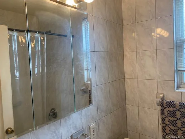 245-70 77th Crescent, New York, NY, 4 Bedrooms Bedrooms, 8 Rooms Rooms,2 BathroomsBathrooms,Residential,For Rent,77th,0,1054069 245-70 77th Crescent, New York, NY, 4 Bedrooms Bedrooms, 8 Rooms Rooms,2 BathroomsBathrooms,Residential,For Rent,77th,0,1054069