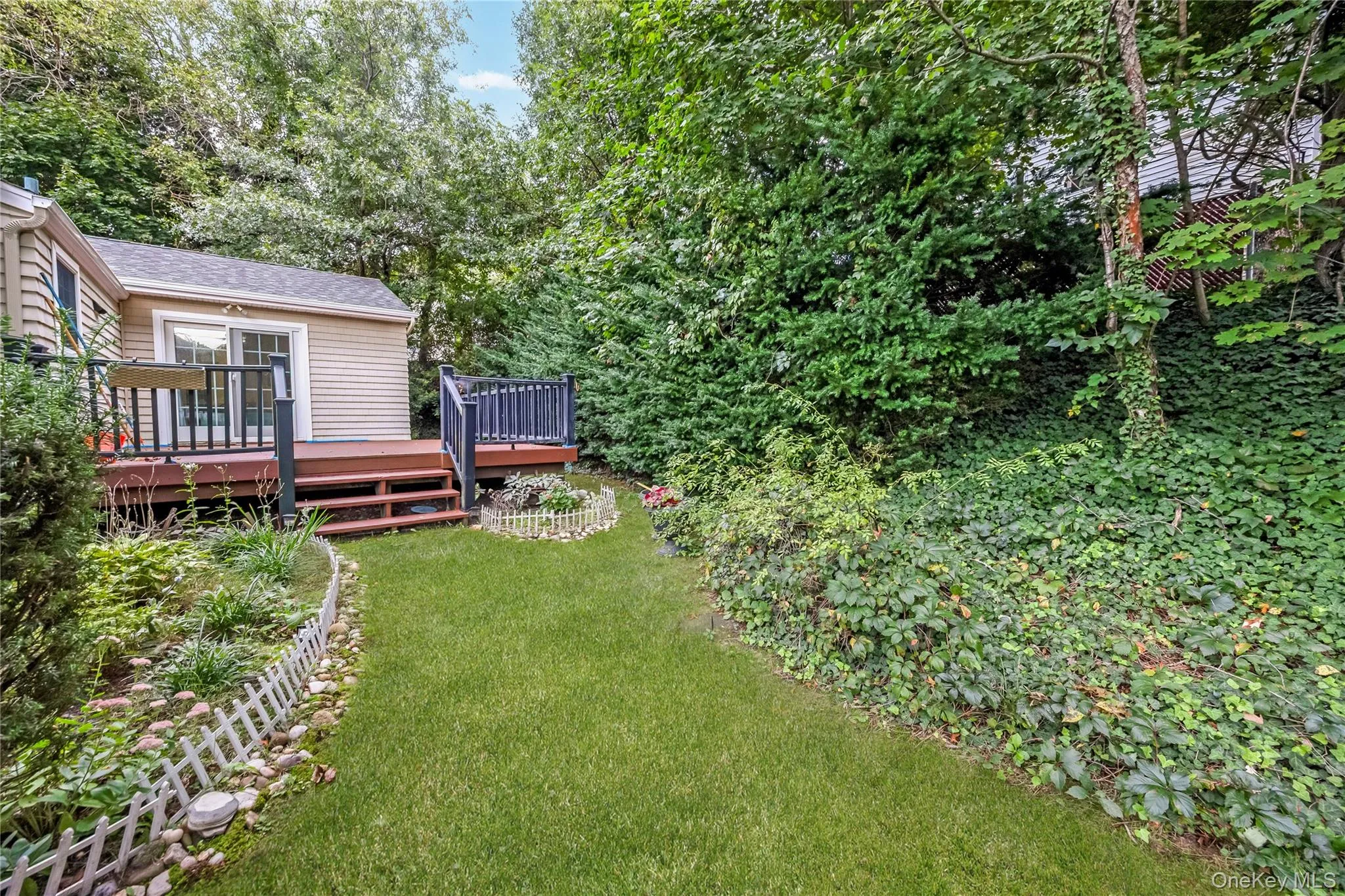 146 Elm Street, Brookhaven, NY, 3 Bedrooms Bedrooms, 7 Rooms Rooms,2 BathroomsBathrooms,Residential,For Rent,Elm,0,1054075 146 Elm Street, Brookhaven, NY, 3 Bedrooms Bedrooms, 7 Rooms Rooms,2 BathroomsBathrooms,Residential,For Rent,Elm,0,1054075