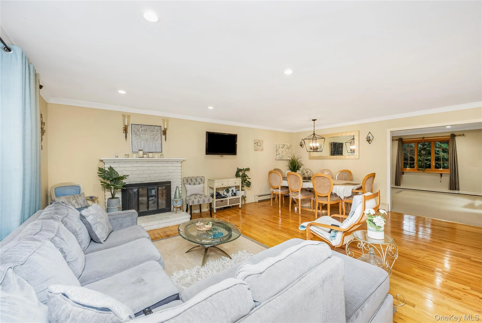 146 Elm Street, Brookhaven, NY, 3 Bedrooms Bedrooms, 7 Rooms Rooms,2 BathroomsBathrooms,Residential,For Rent,Elm,0,1054075 146 Elm Street, Brookhaven, NY, 3 Bedrooms Bedrooms, 7 Rooms Rooms,2 BathroomsBathrooms,Residential,For Rent,Elm,0,1054075