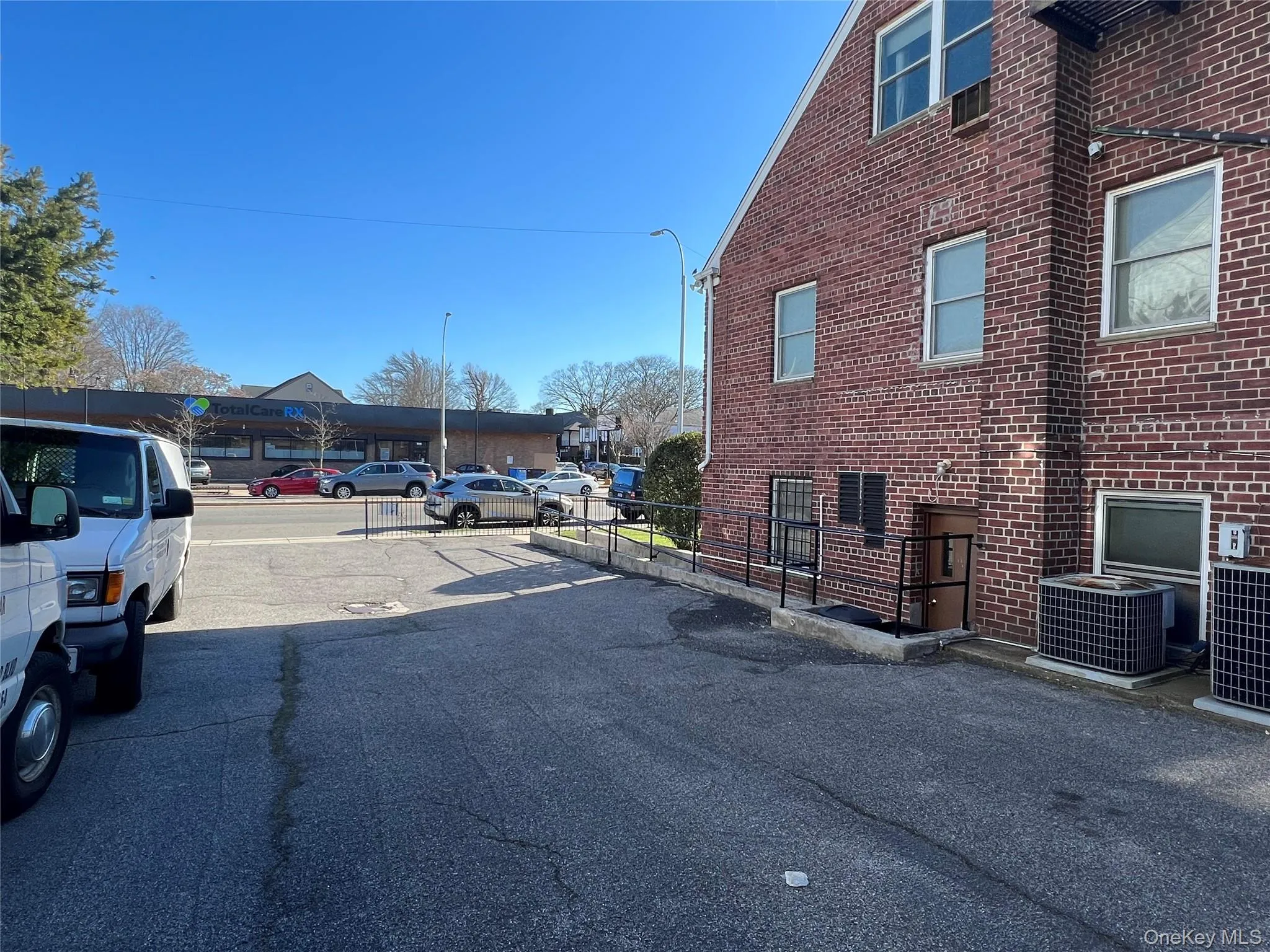 223-01 Union Turnpike, New York, NY, ,Commercial Lease,For Rent,Union,0,1054077 223-01 Union Turnpike, New York, NY, ,Commercial Lease,For Rent,Union,0,1054077