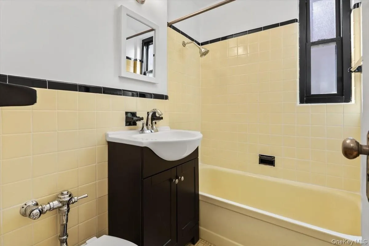 65 Park Terrace East, New York, NY, 2 Bedrooms Bedrooms, 4 Rooms Rooms,1 BathroomBathrooms,Residential,For Rent,Park Terrace East,0,1054094 65 Park Terrace East, New York, NY, 2 Bedrooms Bedrooms, 4 Rooms Rooms,1 BathroomBathrooms,Residential,For Rent,Park Terrace East,0,1054094
