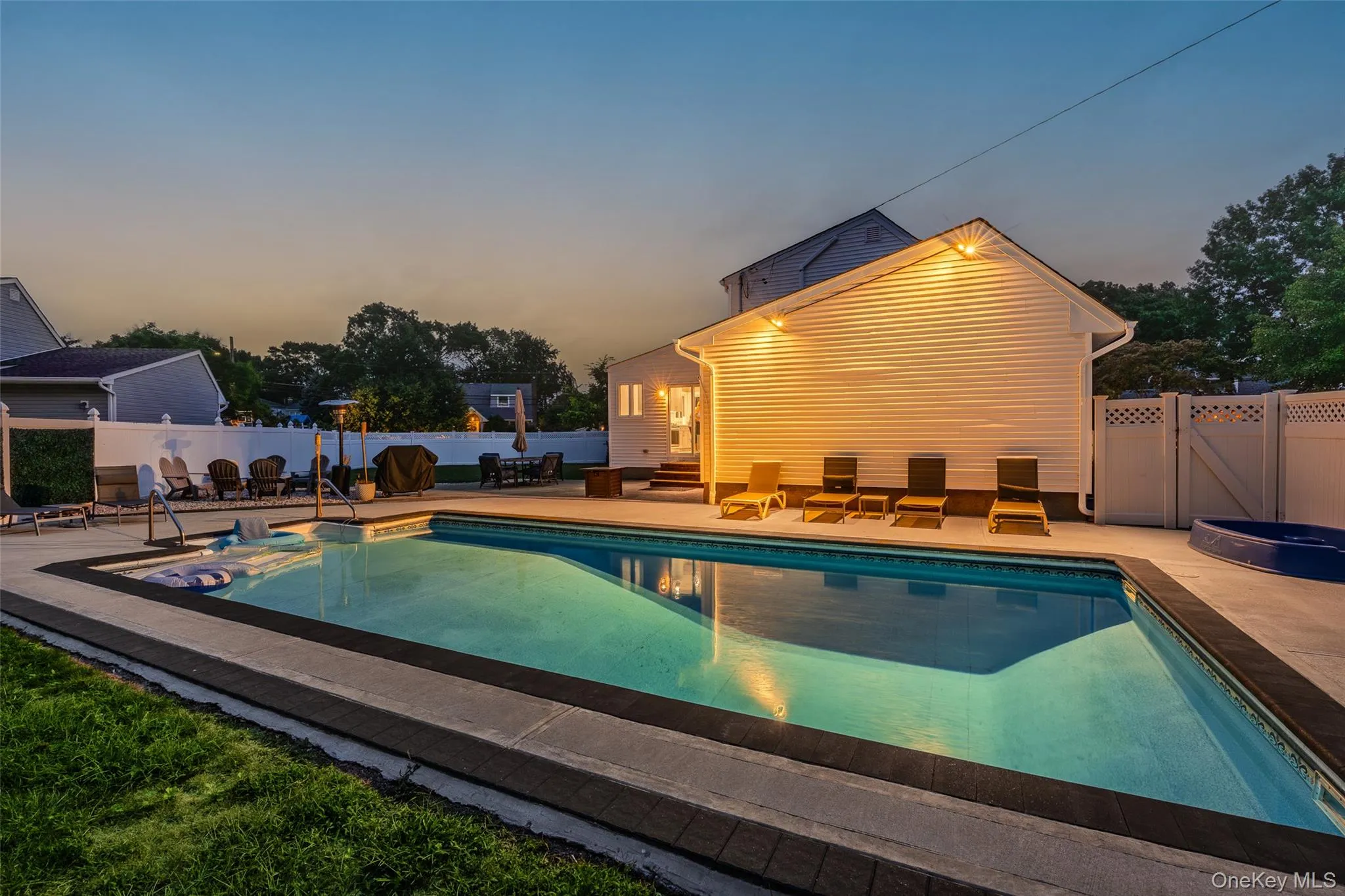 28 Willow Drive, Oyster Bay, NY, 5 Bedrooms Bedrooms, 8 Rooms Rooms,2 BathroomsBathrooms,Residential,For Rent,Willow,0,1054098 28 Willow Drive, Oyster Bay, NY, 5 Bedrooms Bedrooms, 8 Rooms Rooms,2 BathroomsBathrooms,Residential,For Rent,Willow,0,1054098