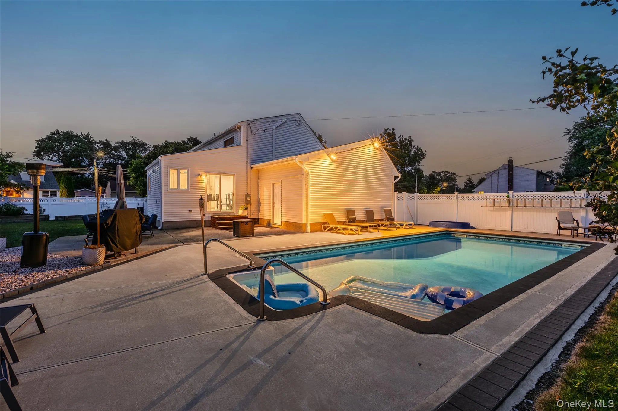 28 Willow Drive, Oyster Bay, NY, 5 Bedrooms Bedrooms, 8 Rooms Rooms,2 BathroomsBathrooms,Residential,For Rent,Willow,0,1054098 28 Willow Drive, Oyster Bay, NY, 5 Bedrooms Bedrooms, 8 Rooms Rooms,2 BathroomsBathrooms,Residential,For Rent,Willow,0,1054098
