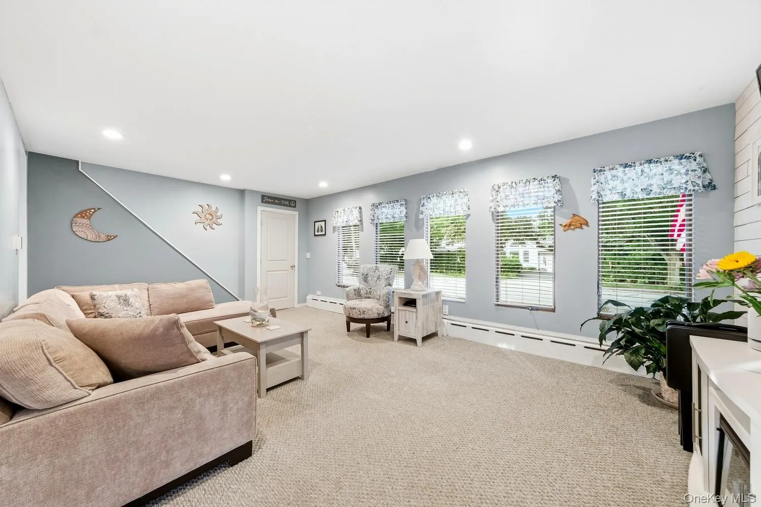 121 Delaware Avenue, Babylon, NY, 3 Bedrooms Bedrooms, 7 Rooms Rooms,2 BathroomsBathrooms,Residential,For Rent,Delaware,0,1054104 121 Delaware Avenue, Babylon, NY, 3 Bedrooms Bedrooms, 7 Rooms Rooms,2 BathroomsBathrooms,Residential,For Rent,Delaware,0,1054104