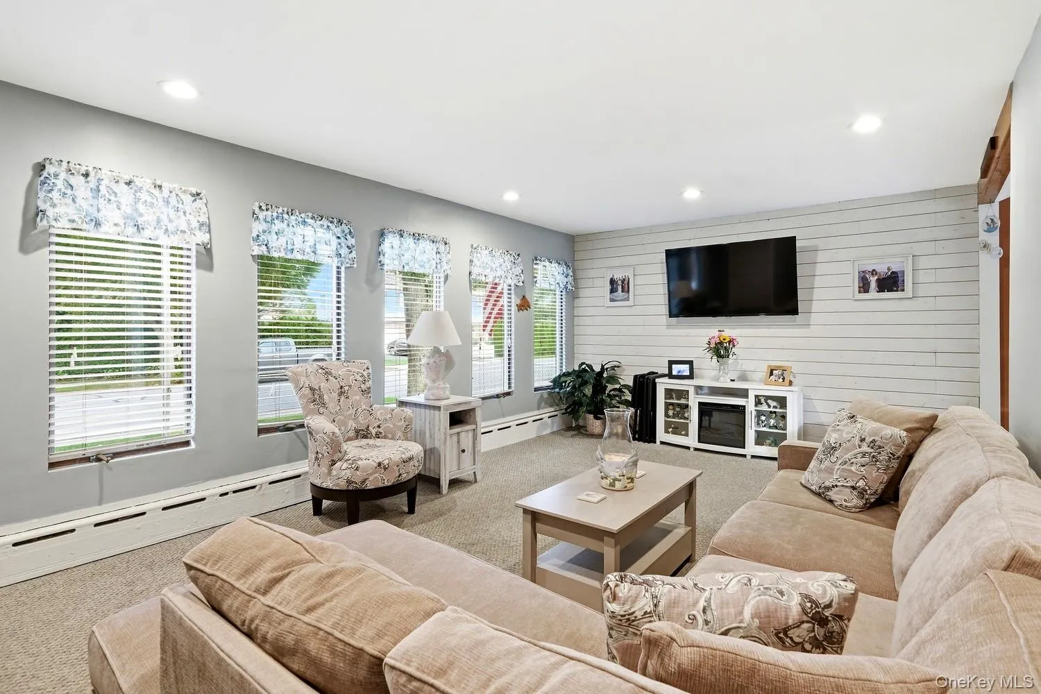 121 Delaware Avenue, Babylon, NY, 3 Bedrooms Bedrooms, 7 Rooms Rooms,2 BathroomsBathrooms,Residential,For Rent,Delaware,0,1054104 121 Delaware Avenue, Babylon, NY, 3 Bedrooms Bedrooms, 7 Rooms Rooms,2 BathroomsBathrooms,Residential,For Rent,Delaware,0,1054104