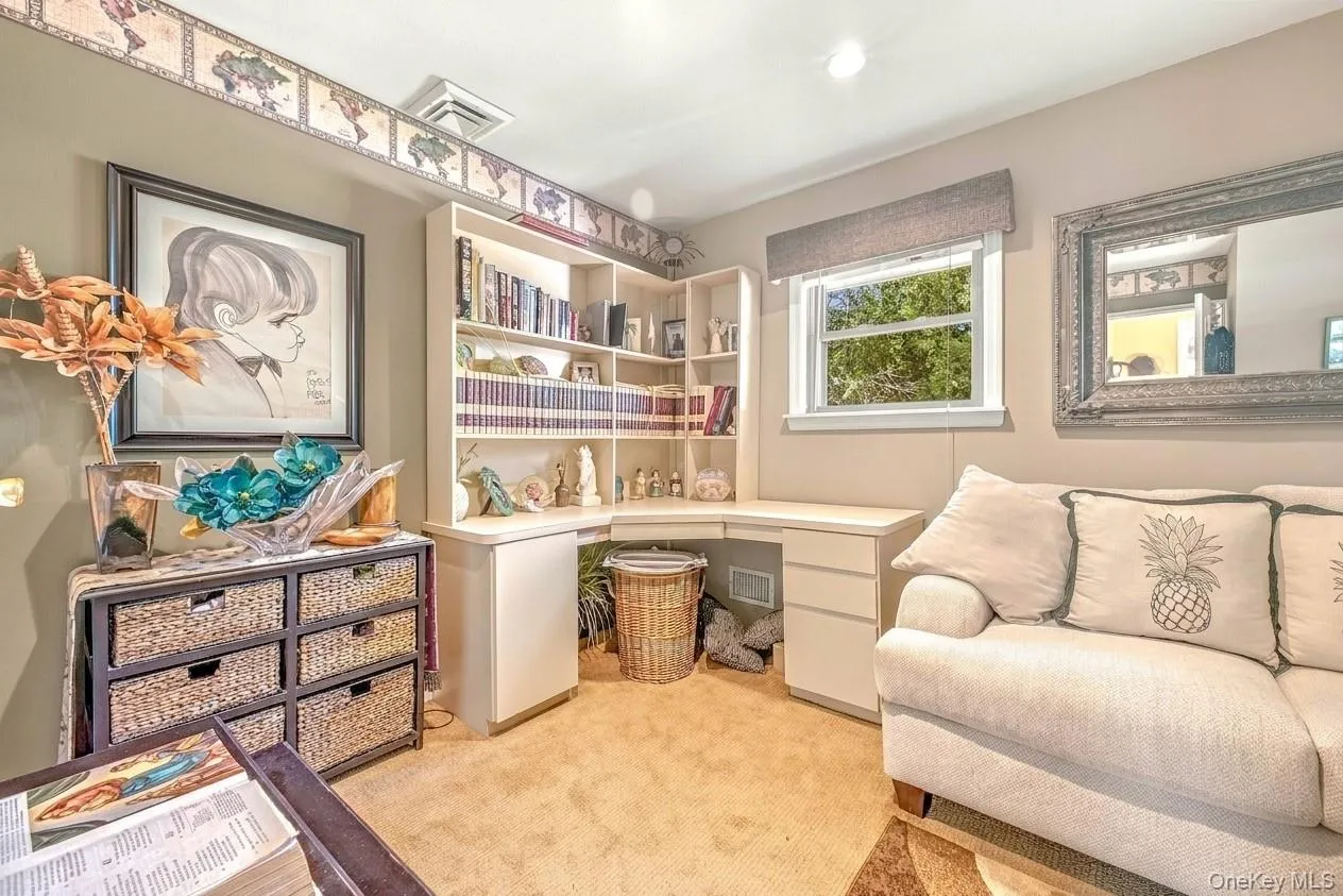 6 Kinsella Street, Huntington, NY, 3 Bedrooms Bedrooms, 8 Rooms Rooms,1 BathroomBathrooms,Residential,For Rent,Kinsella,0,1054108 6 Kinsella Street, Huntington, NY, 3 Bedrooms Bedrooms, 8 Rooms Rooms,1 BathroomBathrooms,Residential,For Rent,Kinsella,0,1054108