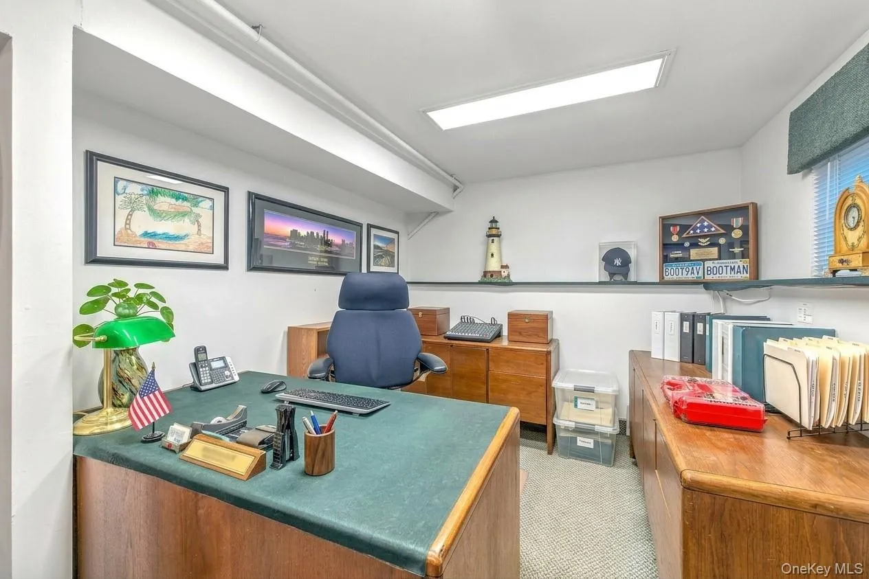 6 Kinsella Street, Huntington, NY, 3 Bedrooms Bedrooms, 8 Rooms Rooms,1 BathroomBathrooms,Residential,For Rent,Kinsella,0,1054108 6 Kinsella Street, Huntington, NY, 3 Bedrooms Bedrooms, 8 Rooms Rooms,1 BathroomBathrooms,Residential,For Rent,Kinsella,0,1054108
