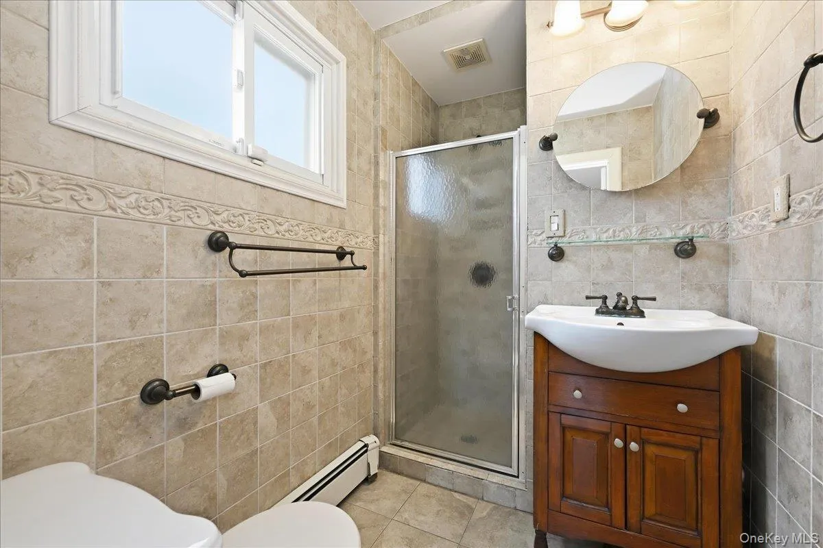 439 39th Street, Babylon, NY, 4 Bedrooms Bedrooms, 9 Rooms Rooms,3 BathroomsBathrooms,Residential,For Rent,39th,0,1054115 439 39th Street, Babylon, NY, 4 Bedrooms Bedrooms, 9 Rooms Rooms,3 BathroomsBathrooms,Residential,For Rent,39th,0,1054115