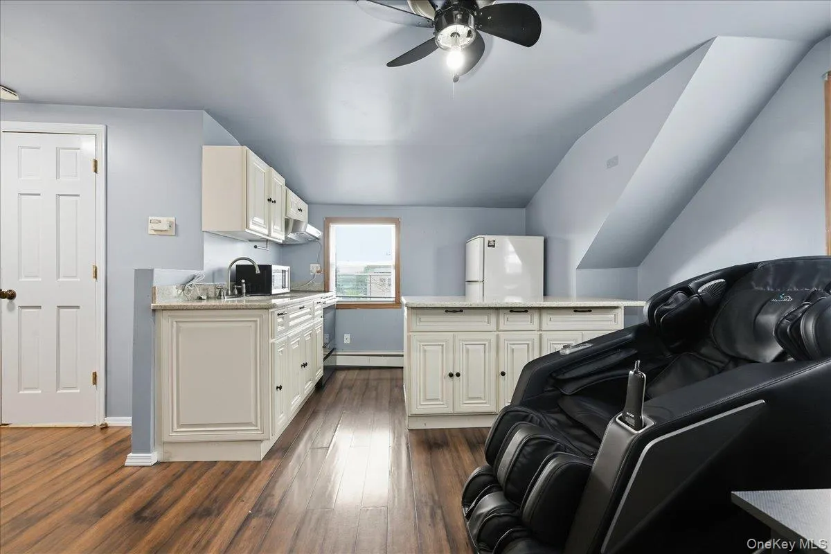 439 39th Street, Babylon, NY, 4 Bedrooms Bedrooms, 9 Rooms Rooms,3 BathroomsBathrooms,Residential,For Rent,39th,0,1054115 439 39th Street, Babylon, NY, 4 Bedrooms Bedrooms, 9 Rooms Rooms,3 BathroomsBathrooms,Residential,For Rent,39th,0,1054115