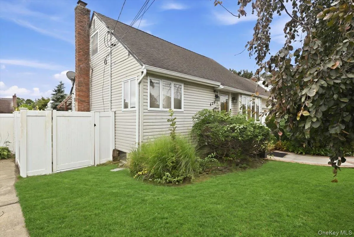 439 39th Street, Babylon, NY, 4 Bedrooms Bedrooms, 9 Rooms Rooms,3 BathroomsBathrooms,Residential,For Rent,39th,0,1054115 439 39th Street, Babylon, NY, 4 Bedrooms Bedrooms, 9 Rooms Rooms,3 BathroomsBathrooms,Residential,For Rent,39th,0,1054115