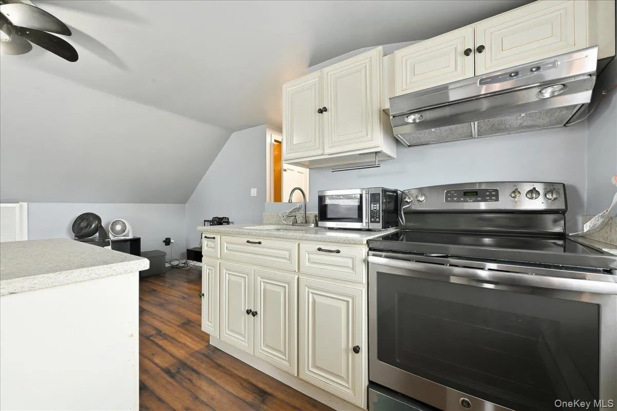 439 39th Street, Babylon, NY, 4 Bedrooms Bedrooms, 9 Rooms Rooms,3 BathroomsBathrooms,Residential,For Rent,39th,0,1054115 439 39th Street, Babylon, NY, 4 Bedrooms Bedrooms, 9 Rooms Rooms,3 BathroomsBathrooms,Residential,For Rent,39th,0,1054115
