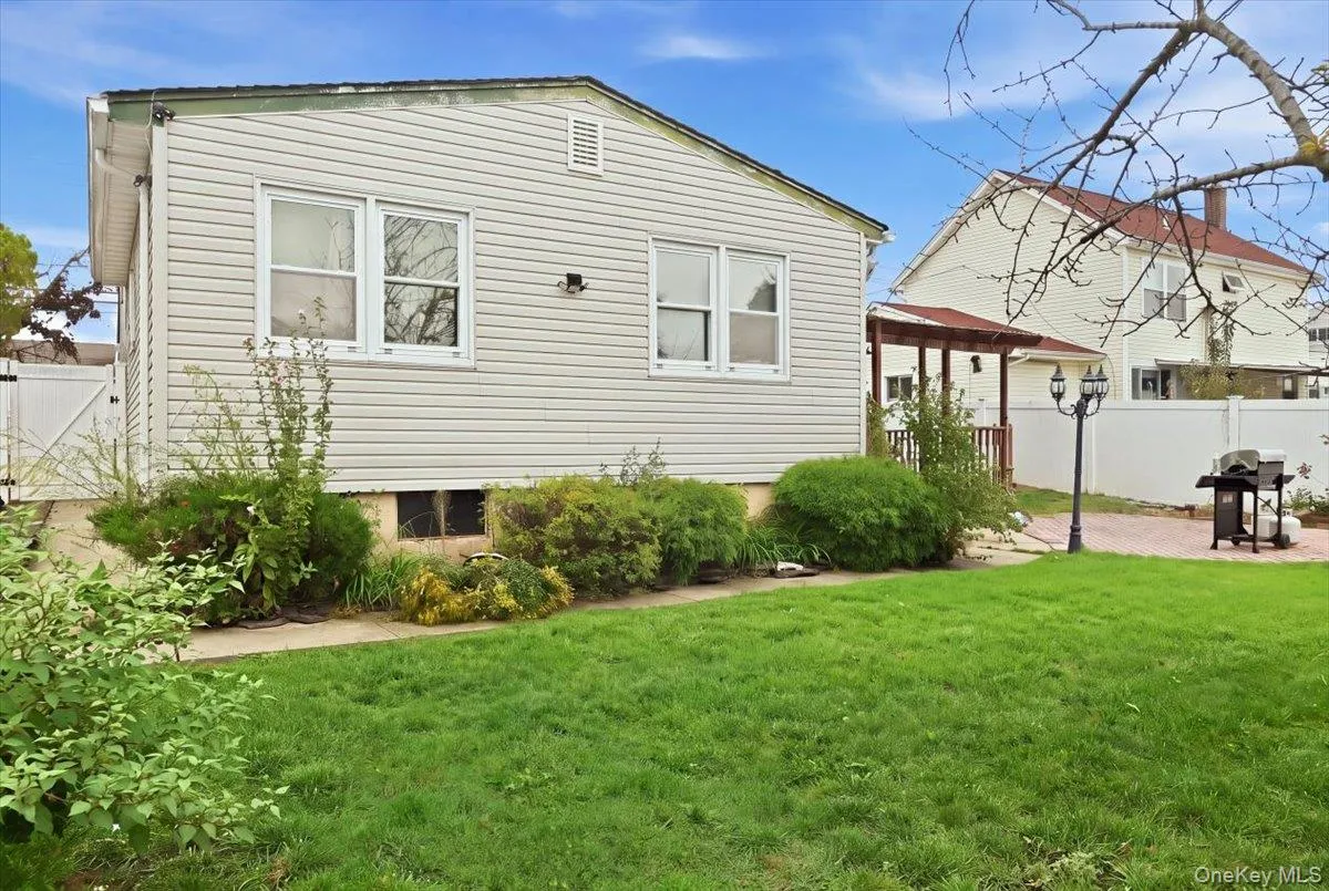 439 39th Street, Babylon, NY, 4 Bedrooms Bedrooms, 9 Rooms Rooms,3 BathroomsBathrooms,Residential,For Rent,39th,0,1054115 439 39th Street, Babylon, NY, 4 Bedrooms Bedrooms, 9 Rooms Rooms,3 BathroomsBathrooms,Residential,For Rent,39th,0,1054115