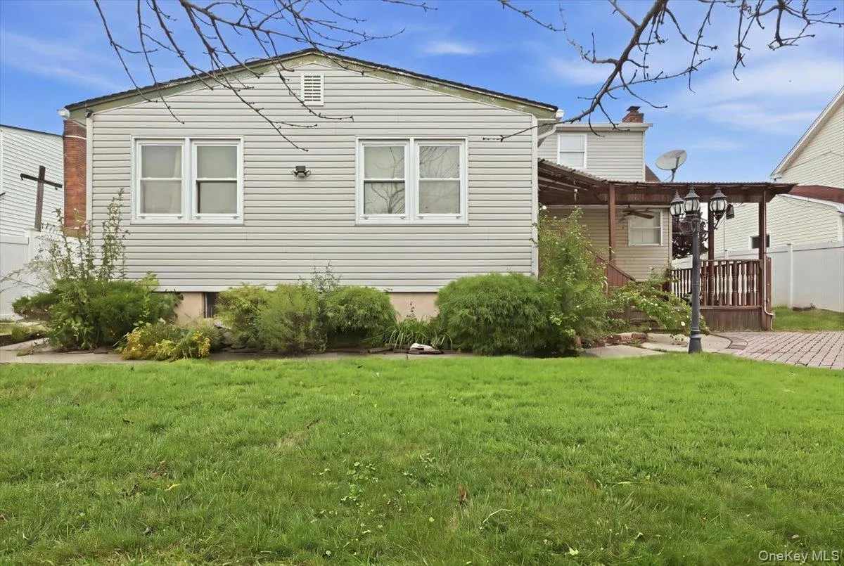 439 39th Street, Babylon, NY, 4 Bedrooms Bedrooms, 9 Rooms Rooms,3 BathroomsBathrooms,Residential,For Rent,39th,0,1054115 439 39th Street, Babylon, NY, 4 Bedrooms Bedrooms, 9 Rooms Rooms,3 BathroomsBathrooms,Residential,For Rent,39th,0,1054115