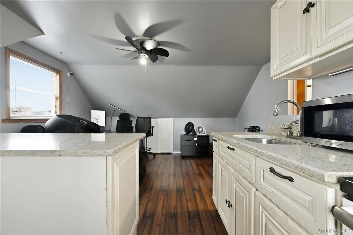 439 39th Street, Babylon, NY, 4 Bedrooms Bedrooms, 9 Rooms Rooms,3 BathroomsBathrooms,Residential,For Rent,39th,0,1054115 439 39th Street, Babylon, NY, 4 Bedrooms Bedrooms, 9 Rooms Rooms,3 BathroomsBathrooms,Residential,For Rent,39th,0,1054115