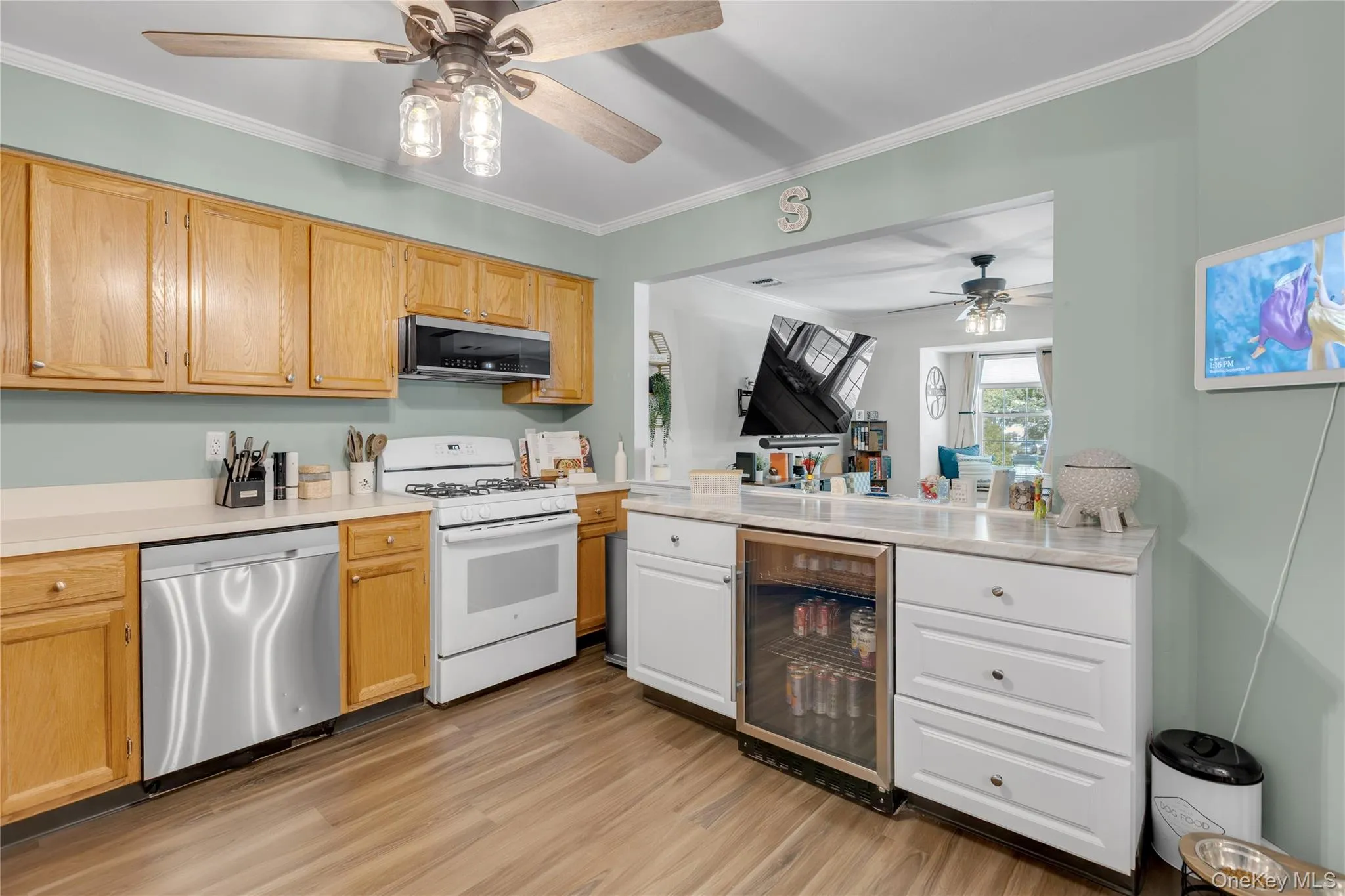 45 Country View Lane, Brookhaven, NY, 2 Bedrooms Bedrooms, 5 Rooms Rooms,1 BathroomBathrooms,Residential,For Rent,Country View,0,1054117 45 Country View Lane, Brookhaven, NY, 2 Bedrooms Bedrooms, 5 Rooms Rooms,1 BathroomBathrooms,Residential,For Rent,Country View,0,1054117
