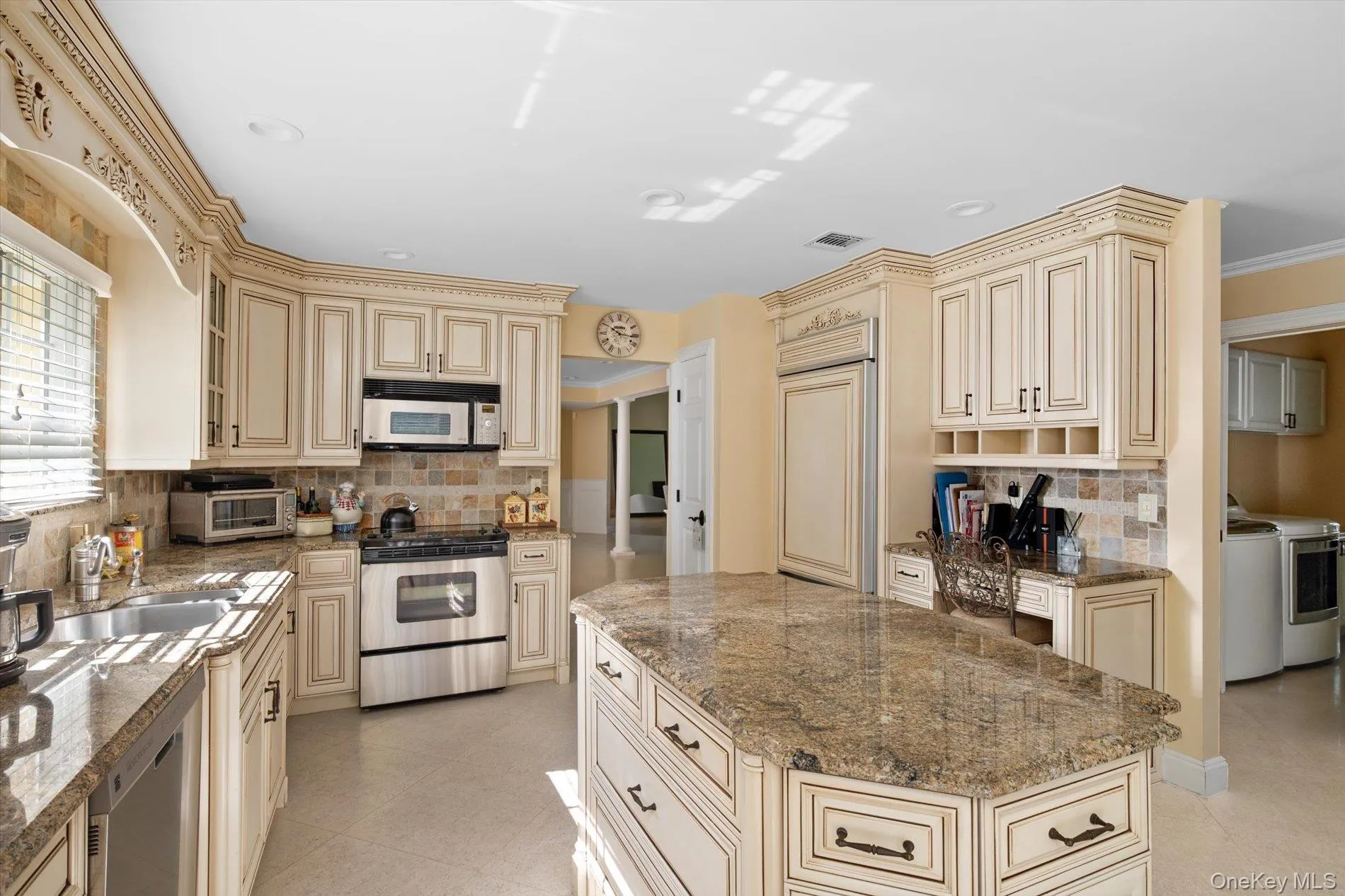 6 Maize Court, Huntington, NY, 5 Bedrooms Bedrooms, 10 Rooms Rooms,3 BathroomsBathrooms,Residential,For Rent,Maize,0,1054118 6 Maize Court, Huntington, NY, 5 Bedrooms Bedrooms, 10 Rooms Rooms,3 BathroomsBathrooms,Residential,For Rent,Maize,0,1054118
