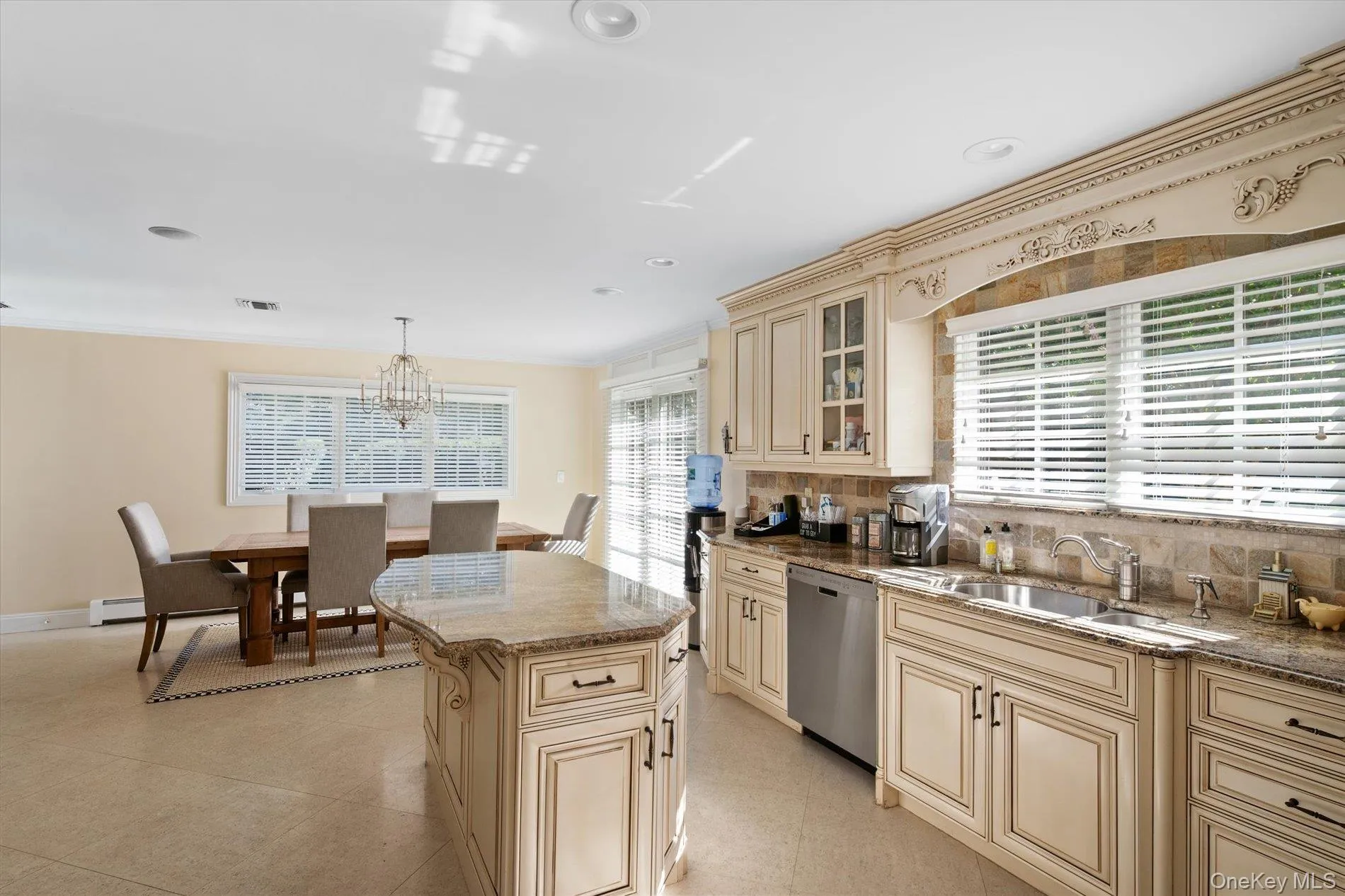 6 Maize Court, Huntington, NY, 5 Bedrooms Bedrooms, 10 Rooms Rooms,3 BathroomsBathrooms,Residential,For Rent,Maize,0,1054118 6 Maize Court, Huntington, NY, 5 Bedrooms Bedrooms, 10 Rooms Rooms,3 BathroomsBathrooms,Residential,For Rent,Maize,0,1054118