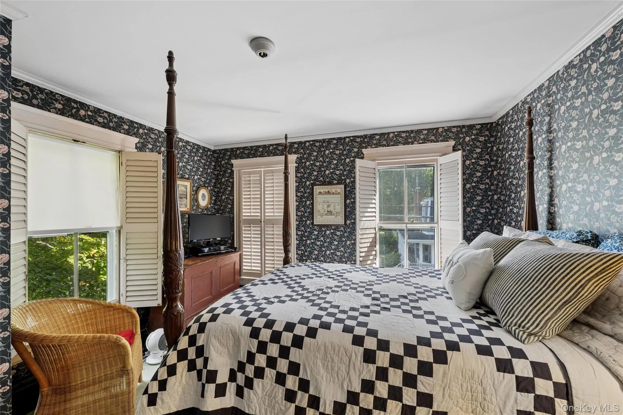Beautiful shutters Beautiful shutters