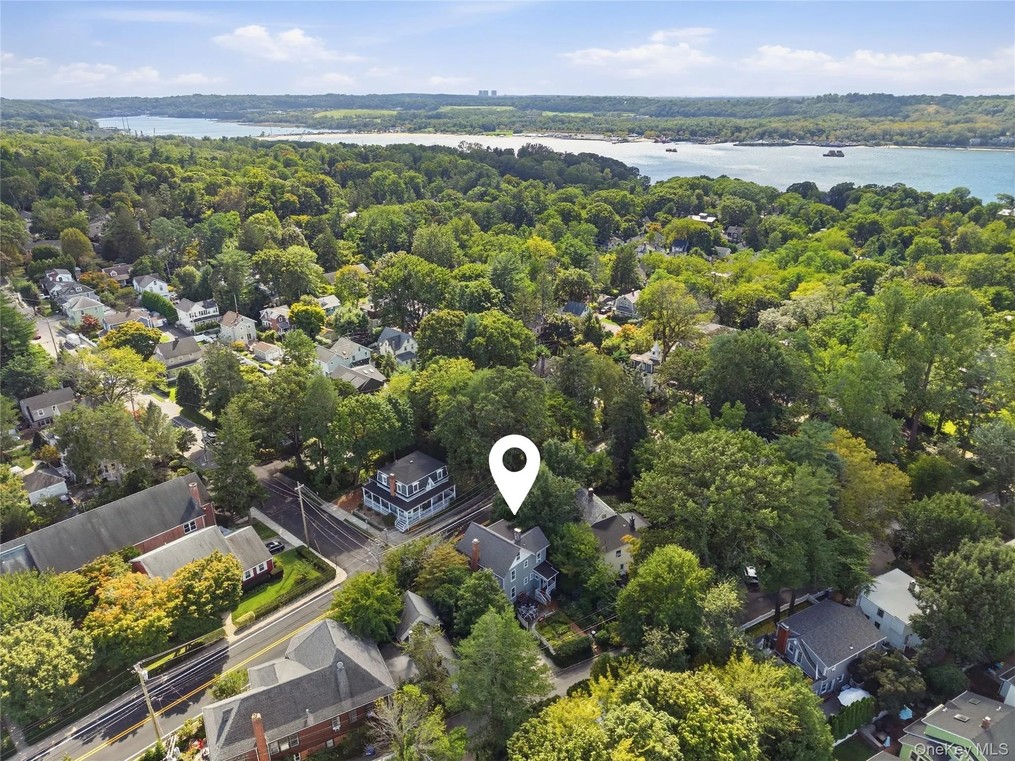 Nestled between Sea Cliff Beach and Tappan Beach Nestled between Sea Cliff Beach and Tappan Beach