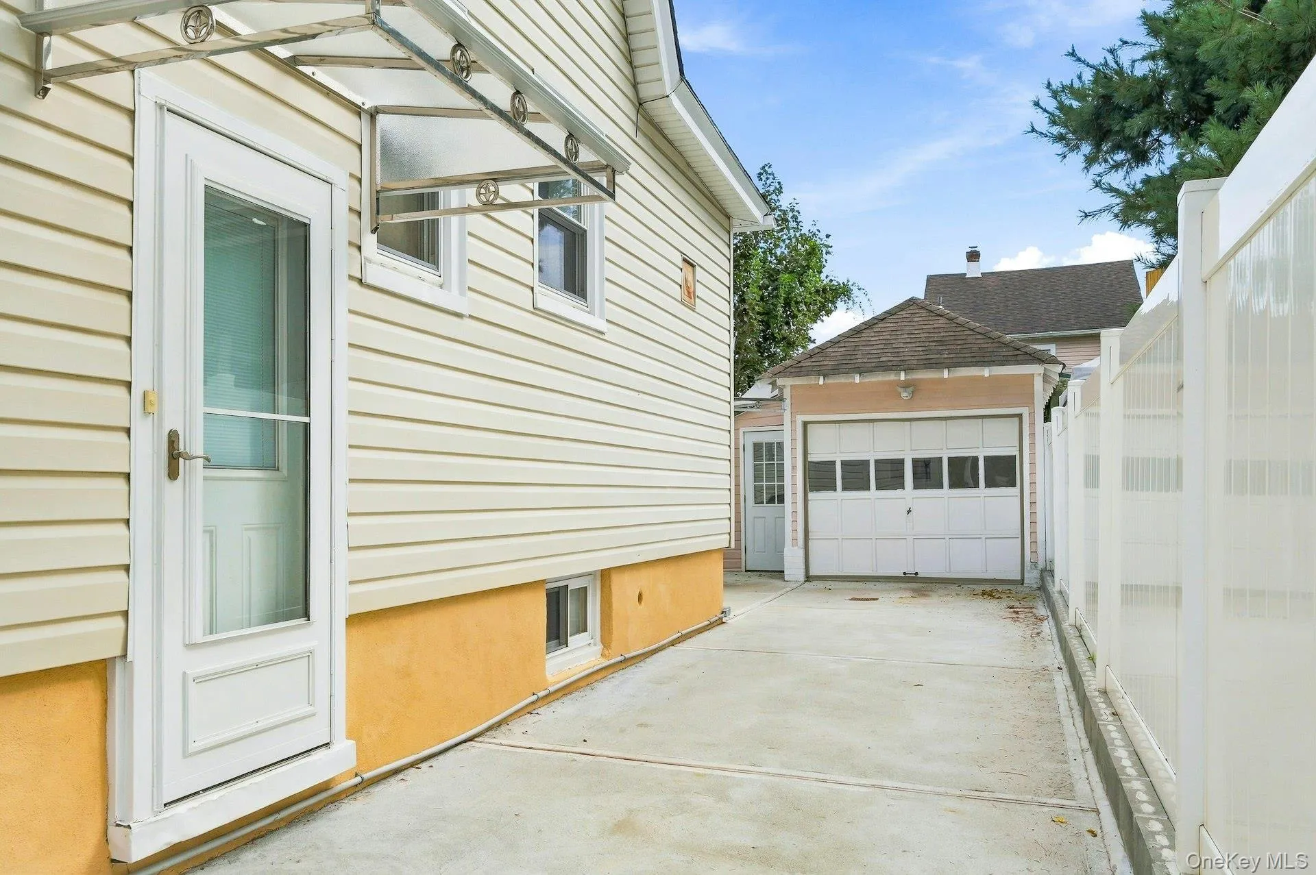 258 Liberty Avenue, Hempstead, NY, 4 Bedrooms Bedrooms, 7 Rooms Rooms,1 BathroomBathrooms,Residential,For Rent,Liberty,0,1054123 258 Liberty Avenue, Hempstead, NY, 4 Bedrooms Bedrooms, 7 Rooms Rooms,1 BathroomBathrooms,Residential,For Rent,Liberty,0,1054123