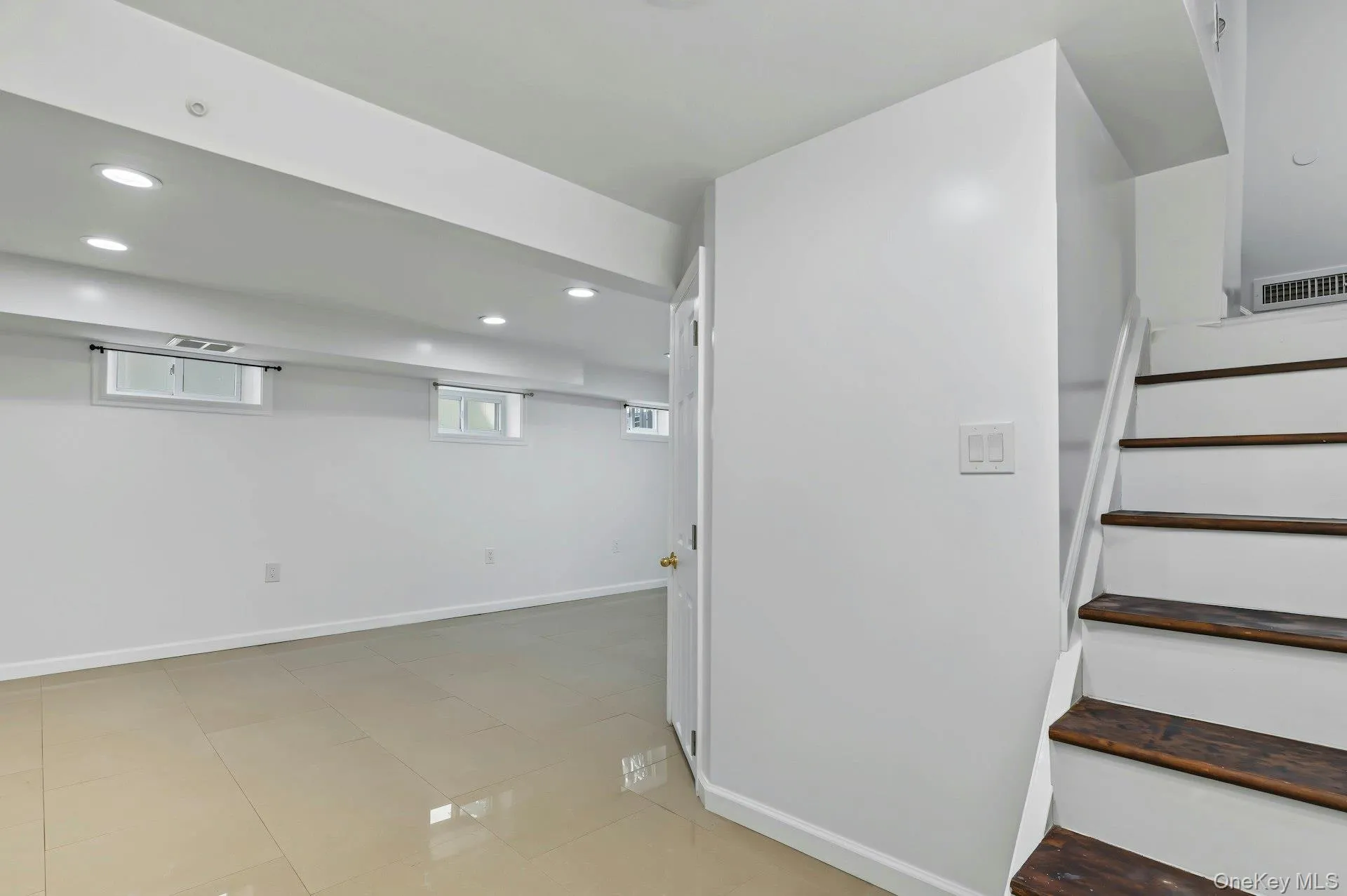 258 Liberty Avenue, Hempstead, NY, 4 Bedrooms Bedrooms, 7 Rooms Rooms,1 BathroomBathrooms,Residential,For Rent,Liberty,0,1054123 258 Liberty Avenue, Hempstead, NY, 4 Bedrooms Bedrooms, 7 Rooms Rooms,1 BathroomBathrooms,Residential,For Rent,Liberty,0,1054123