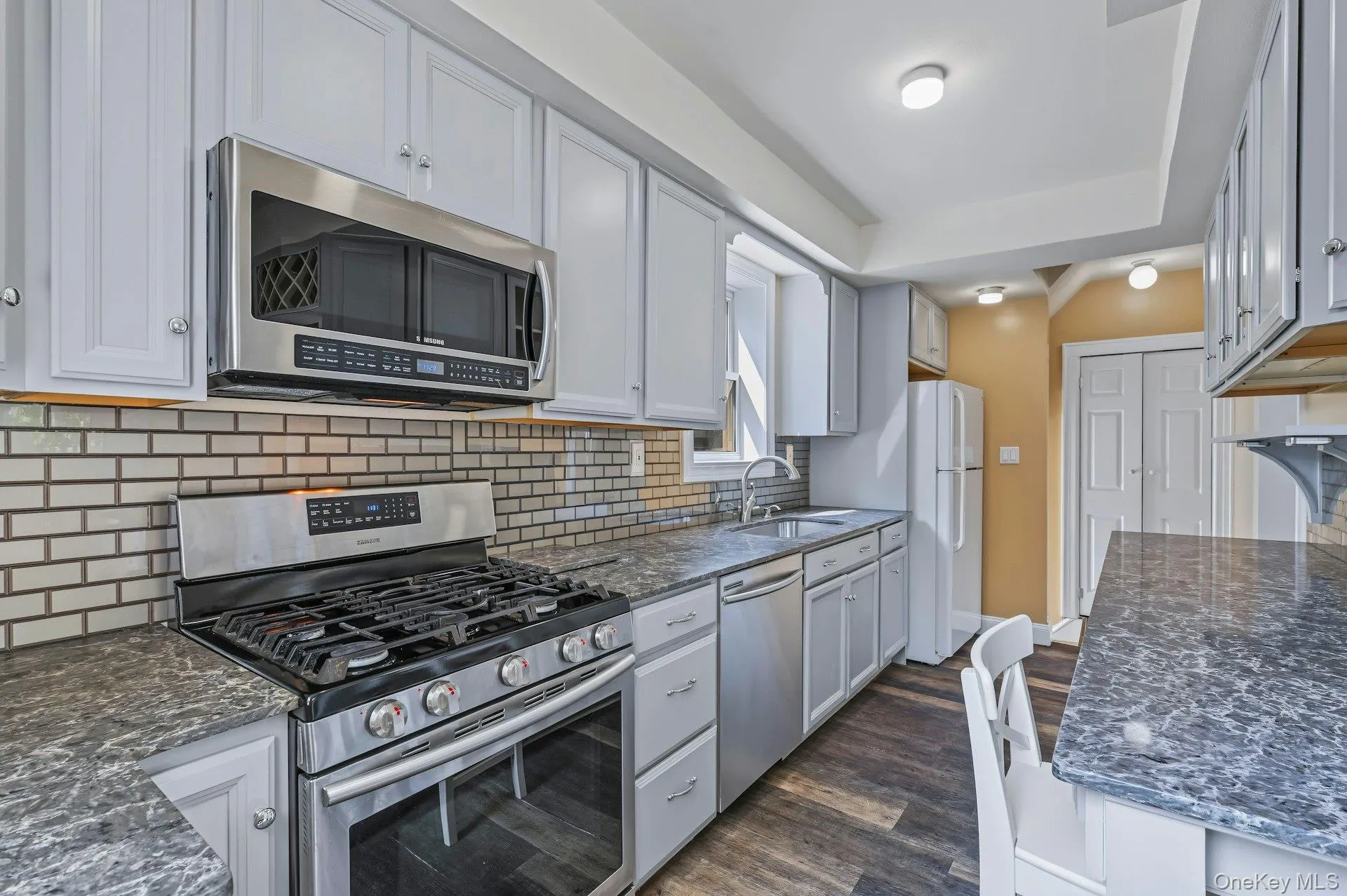 258 Liberty Avenue, Hempstead, NY, 4 Bedrooms Bedrooms, 7 Rooms Rooms,1 BathroomBathrooms,Residential,For Rent,Liberty,0,1054123 258 Liberty Avenue, Hempstead, NY, 4 Bedrooms Bedrooms, 7 Rooms Rooms,1 BathroomBathrooms,Residential,For Rent,Liberty,0,1054123