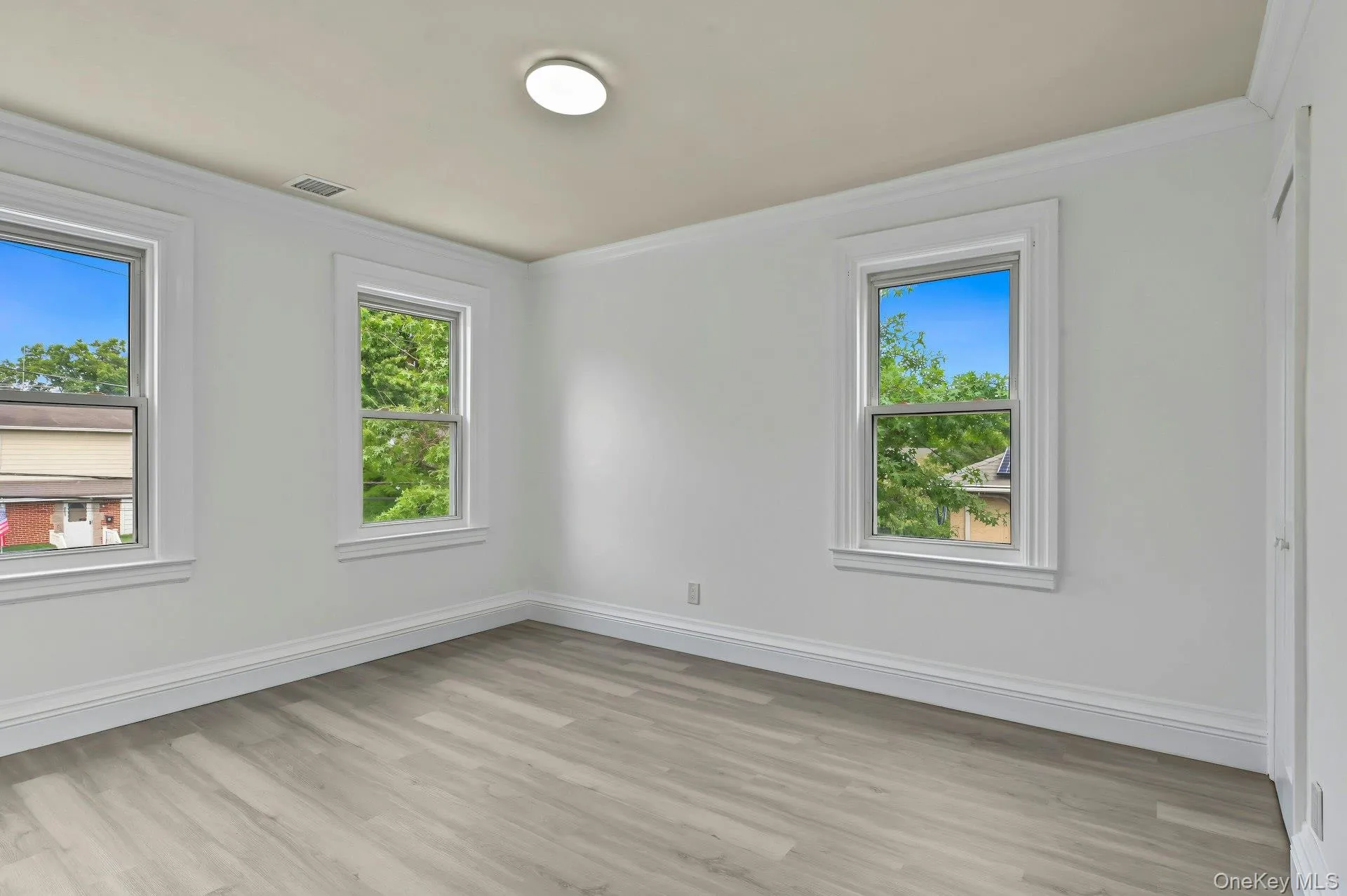 258 Liberty Avenue, Hempstead, NY, 4 Bedrooms Bedrooms, 7 Rooms Rooms,1 BathroomBathrooms,Residential,For Rent,Liberty,0,1054123 258 Liberty Avenue, Hempstead, NY, 4 Bedrooms Bedrooms, 7 Rooms Rooms,1 BathroomBathrooms,Residential,For Rent,Liberty,0,1054123