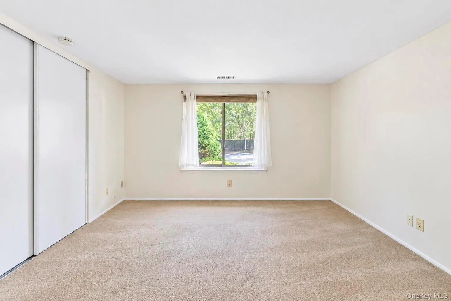 167 Cambridge Drive, Brookhaven, NY, 1 Bedroom Bedrooms, 4 Rooms Rooms,1 BathroomBathrooms,Residential Lease,For Rent,Cambridge,0,1054128 167 Cambridge Drive, Brookhaven, NY, 1 Bedroom Bedrooms, 4 Rooms Rooms,1 BathroomBathrooms,Residential Lease,For Rent,Cambridge,0,1054128
