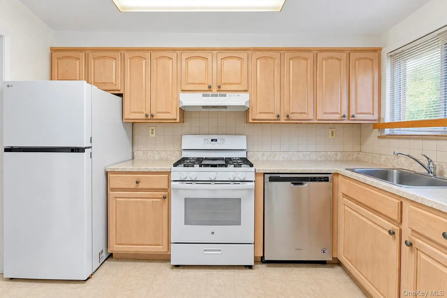 167 Cambridge Drive, Brookhaven, NY, 1 Bedroom Bedrooms, 4 Rooms Rooms,1 BathroomBathrooms,Residential Lease,For Rent,Cambridge,0,1054128 167 Cambridge Drive, Brookhaven, NY, 1 Bedroom Bedrooms, 4 Rooms Rooms,1 BathroomBathrooms,Residential Lease,For Rent,Cambridge,0,1054128