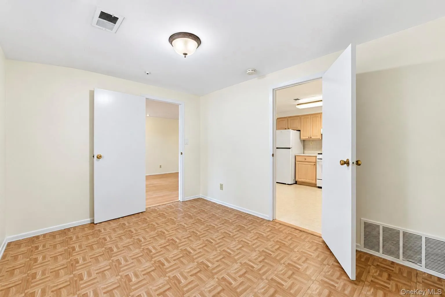 167 Cambridge Drive, Brookhaven, NY, 1 Bedroom Bedrooms, 4 Rooms Rooms,1 BathroomBathrooms,Residential Lease,For Rent,Cambridge,0,1054128 167 Cambridge Drive, Brookhaven, NY, 1 Bedroom Bedrooms, 4 Rooms Rooms,1 BathroomBathrooms,Residential Lease,For Rent,Cambridge,0,1054128