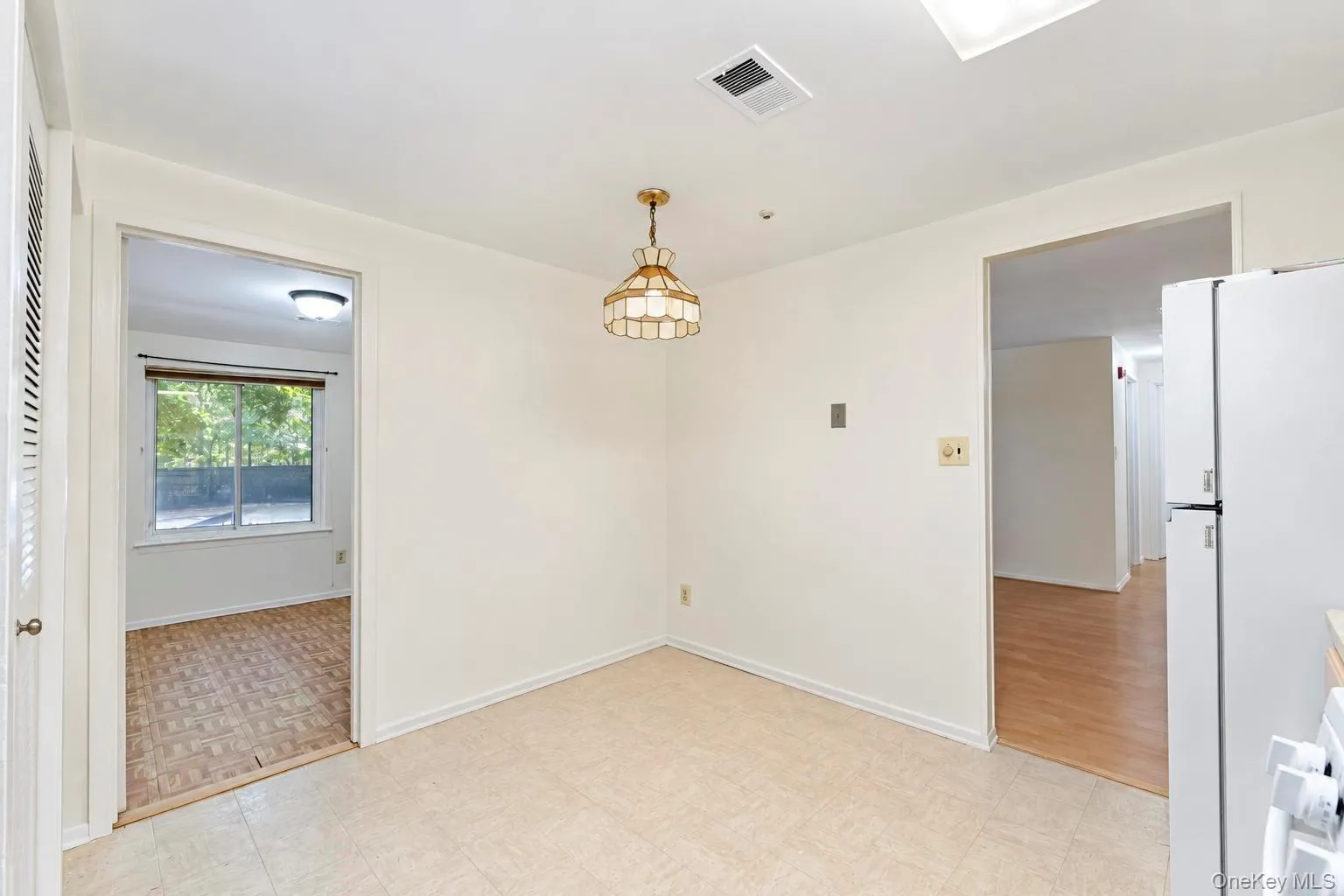 167 Cambridge Drive, Brookhaven, NY, 1 Bedroom Bedrooms, 4 Rooms Rooms,1 BathroomBathrooms,Residential Lease,For Rent,Cambridge,0,1054128 167 Cambridge Drive, Brookhaven, NY, 1 Bedroom Bedrooms, 4 Rooms Rooms,1 BathroomBathrooms,Residential Lease,For Rent,Cambridge,0,1054128