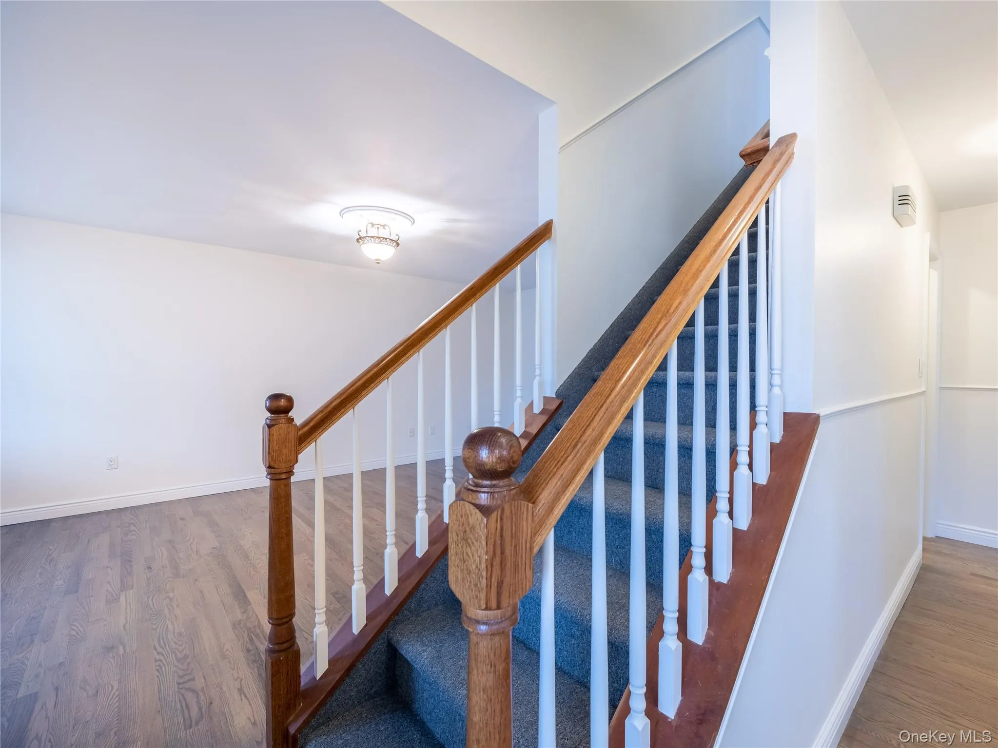 21 Marwood Road, North Hempstead, NY, 2 Bedrooms Bedrooms, 4 Rooms Rooms,2 BathroomsBathrooms,Residential Lease,For Rent,Marwood,0,1054135 21 Marwood Road, North Hempstead, NY, 2 Bedrooms Bedrooms, 4 Rooms Rooms,2 BathroomsBathrooms,Residential Lease,For Rent,Marwood,0,1054135