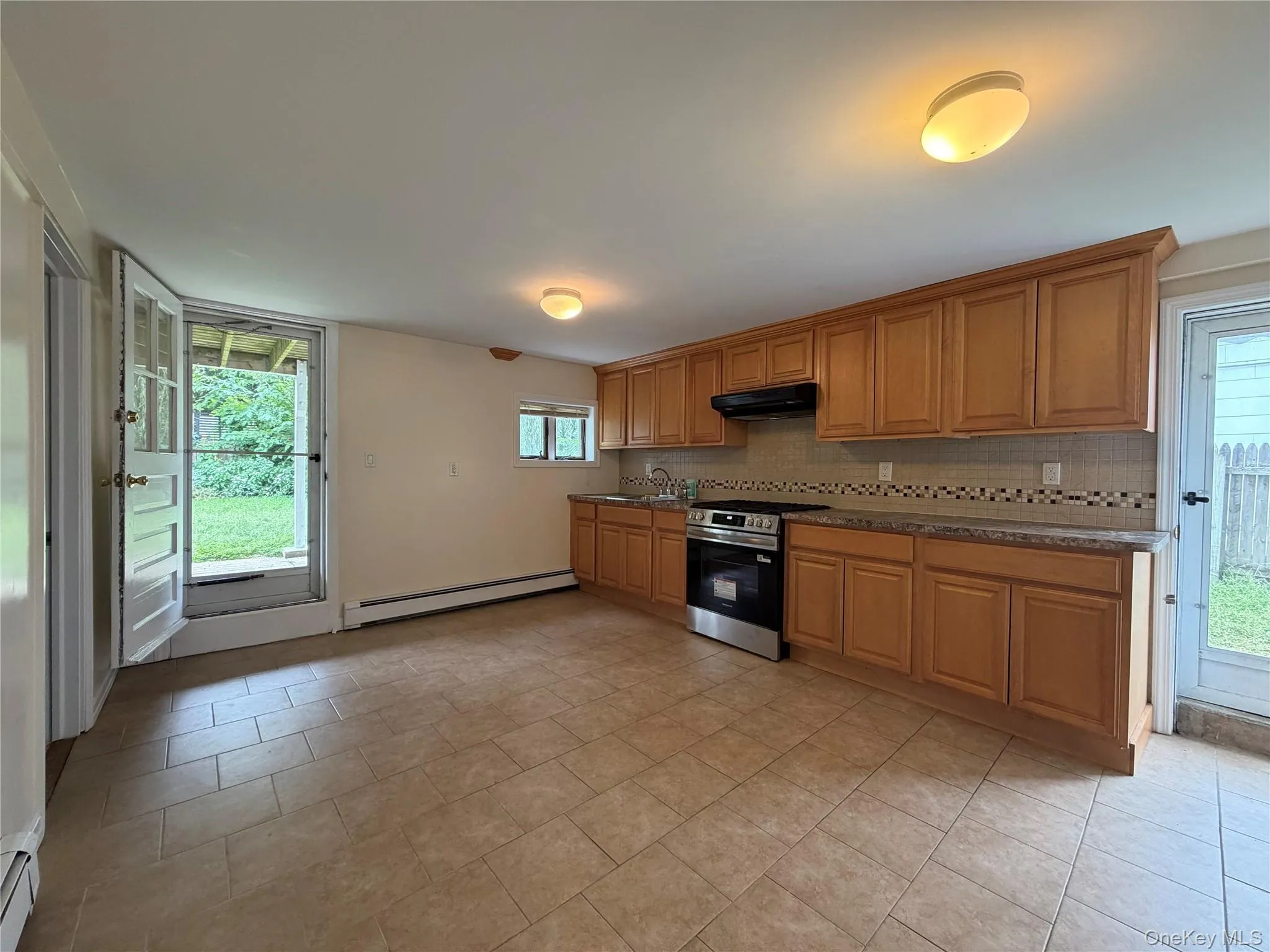624 Beech Street, Long Beach, NY, 2 Bedrooms Bedrooms, 5 Rooms Rooms,1 BathroomBathrooms,Residential Lease,For Rent,Beech,0,1054144 624 Beech Street, Long Beach, NY, 2 Bedrooms Bedrooms, 5 Rooms Rooms,1 BathroomBathrooms,Residential Lease,For Rent,Beech,0,1054144