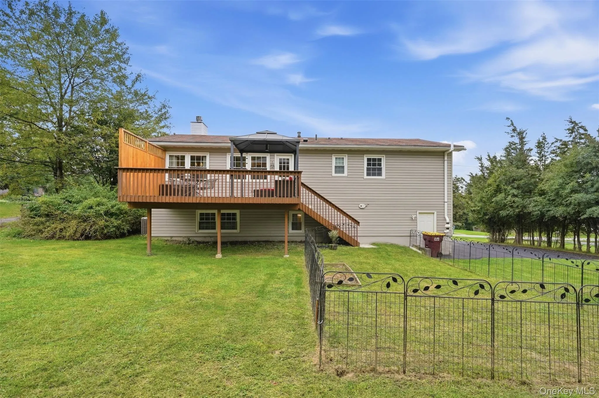 17 High Hill Avenue, Warwick (town), NY, 3 Bedrooms Bedrooms, 8 Rooms Rooms,2 BathroomsBathrooms,Residential,For Rent,High Hill,0,1054146 17 High Hill Avenue, Warwick (town), NY, 3 Bedrooms Bedrooms, 8 Rooms Rooms,2 BathroomsBathrooms,Residential,For Rent,High Hill,0,1054146