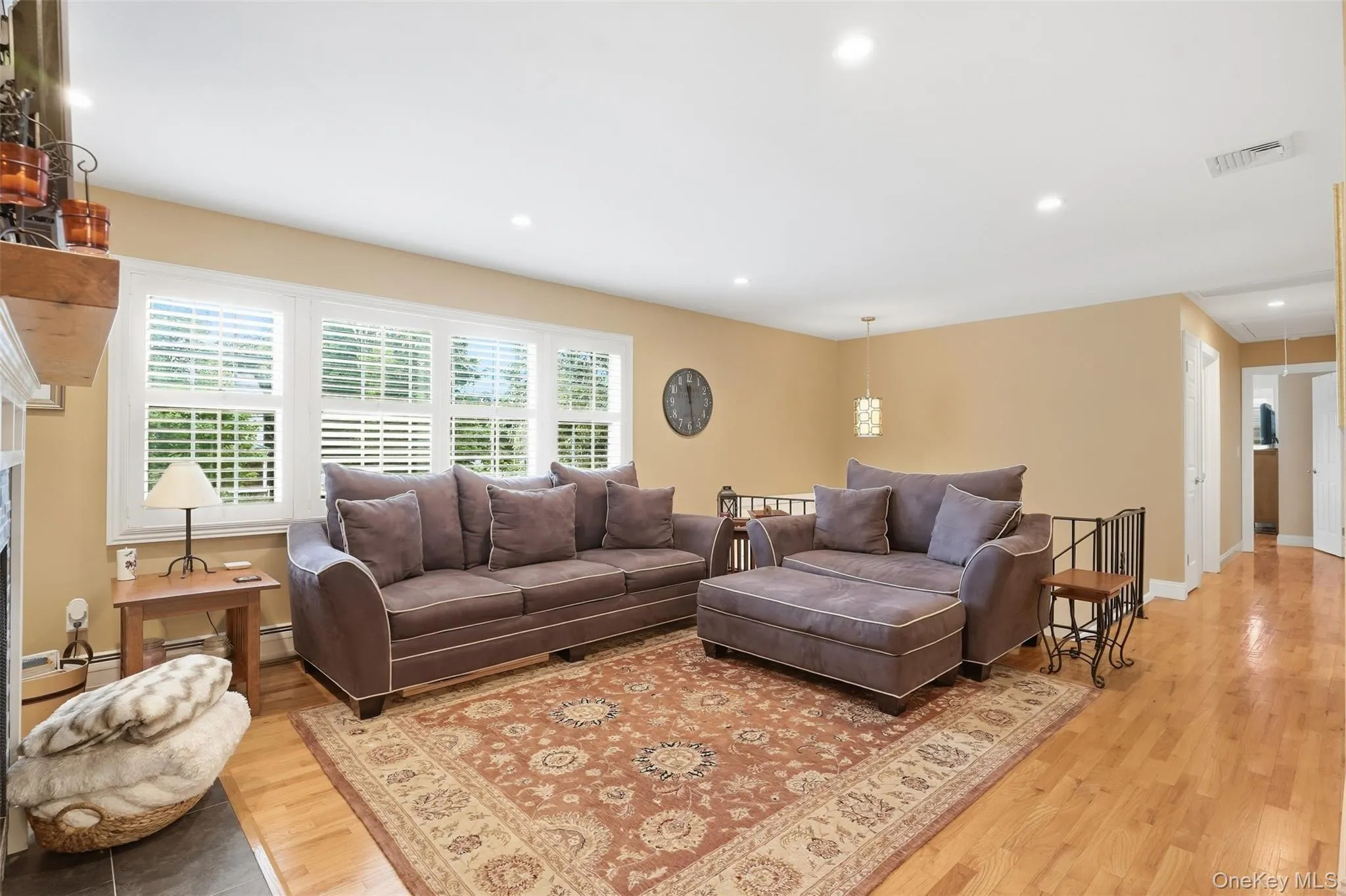17 High Hill Avenue, Warwick (town), NY, 3 Bedrooms Bedrooms, 8 Rooms Rooms,2 BathroomsBathrooms,Residential,For Rent,High Hill,0,1054146 17 High Hill Avenue, Warwick (town), NY, 3 Bedrooms Bedrooms, 8 Rooms Rooms,2 BathroomsBathrooms,Residential,For Rent,High Hill,0,1054146