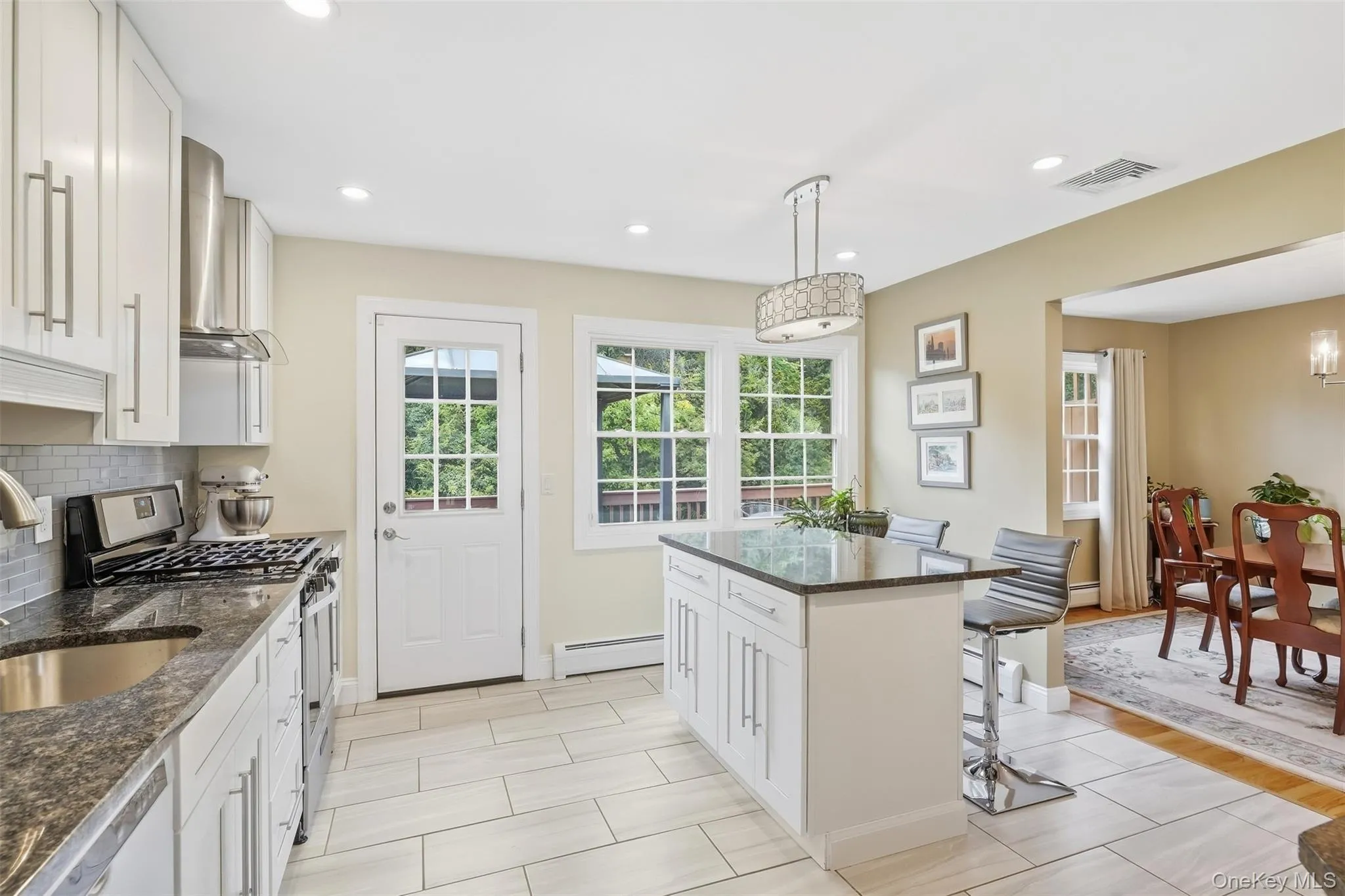 17 High Hill Avenue, Warwick (town), NY, 3 Bedrooms Bedrooms, 8 Rooms Rooms,2 BathroomsBathrooms,Residential,For Rent,High Hill,0,1054146 17 High Hill Avenue, Warwick (town), NY, 3 Bedrooms Bedrooms, 8 Rooms Rooms,2 BathroomsBathrooms,Residential,For Rent,High Hill,0,1054146